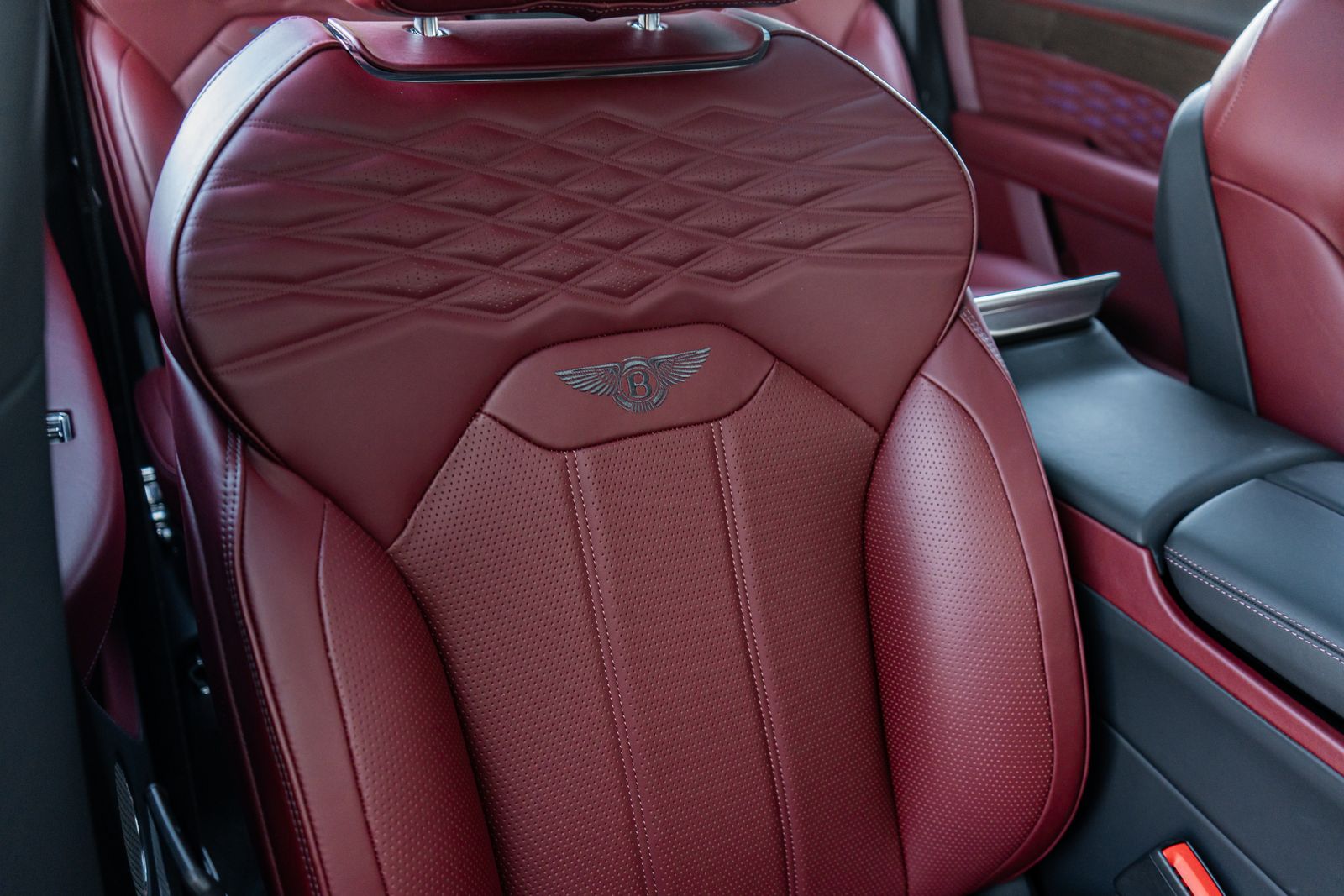 2024 Bentley Bentayga Azure - Photo 46