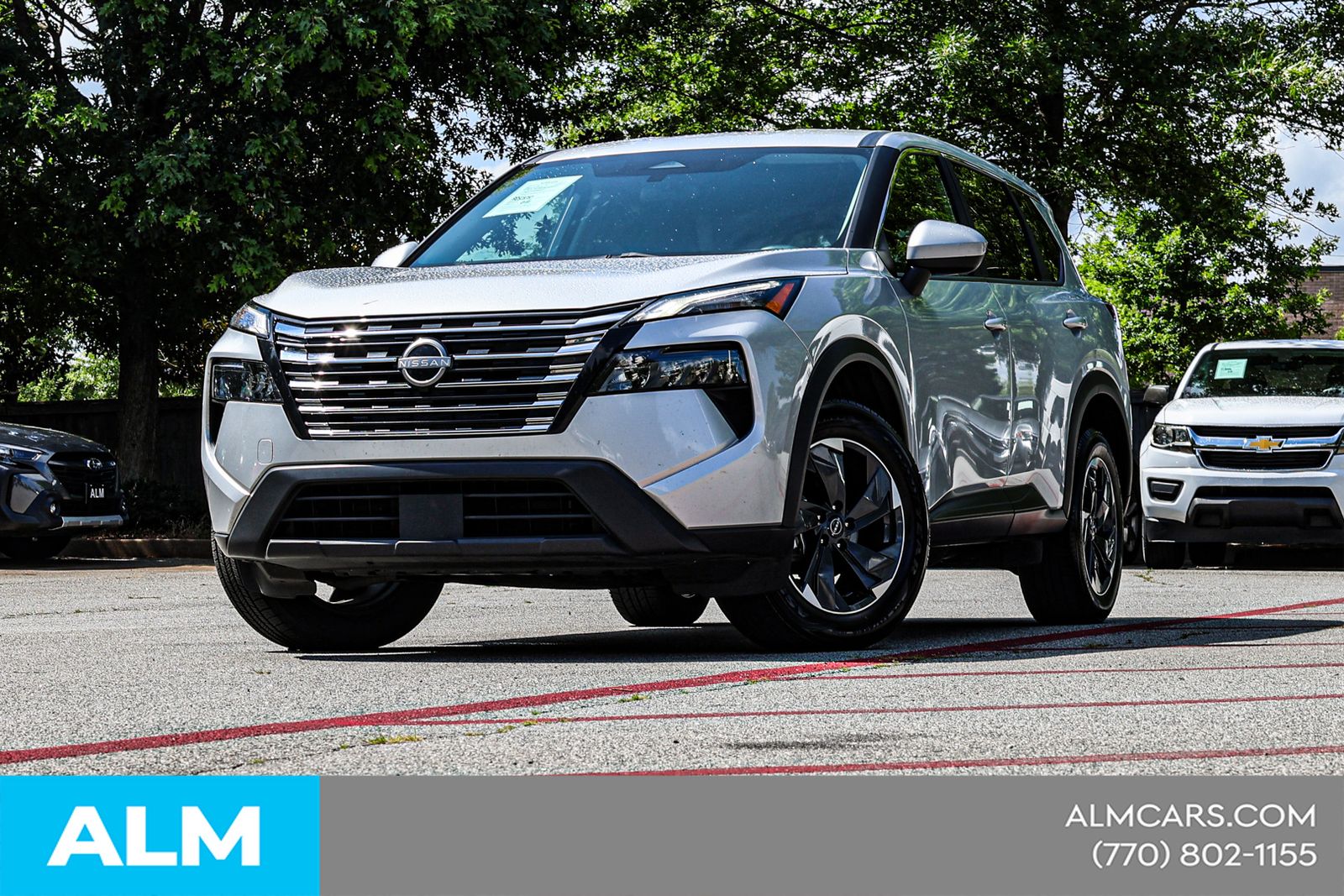 Used 2024 Silver Nissan SV image 2