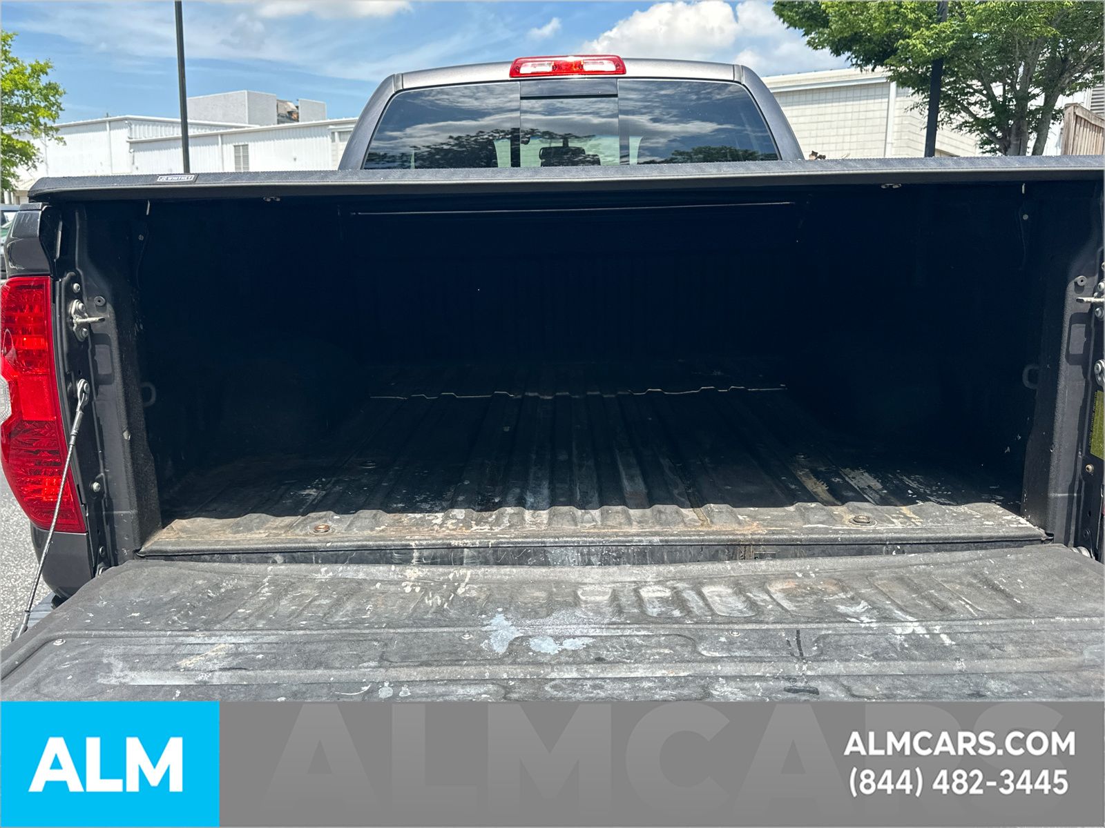 Used 2015 Gray Toyota SR5 image 21