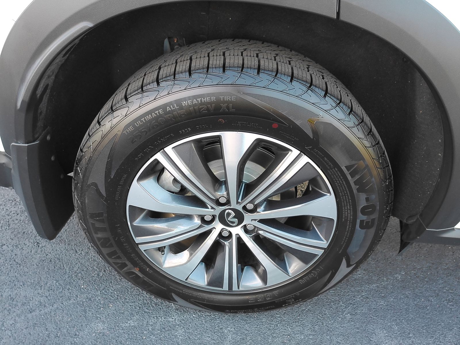 Used 2023 White INFINITI PURE image 28