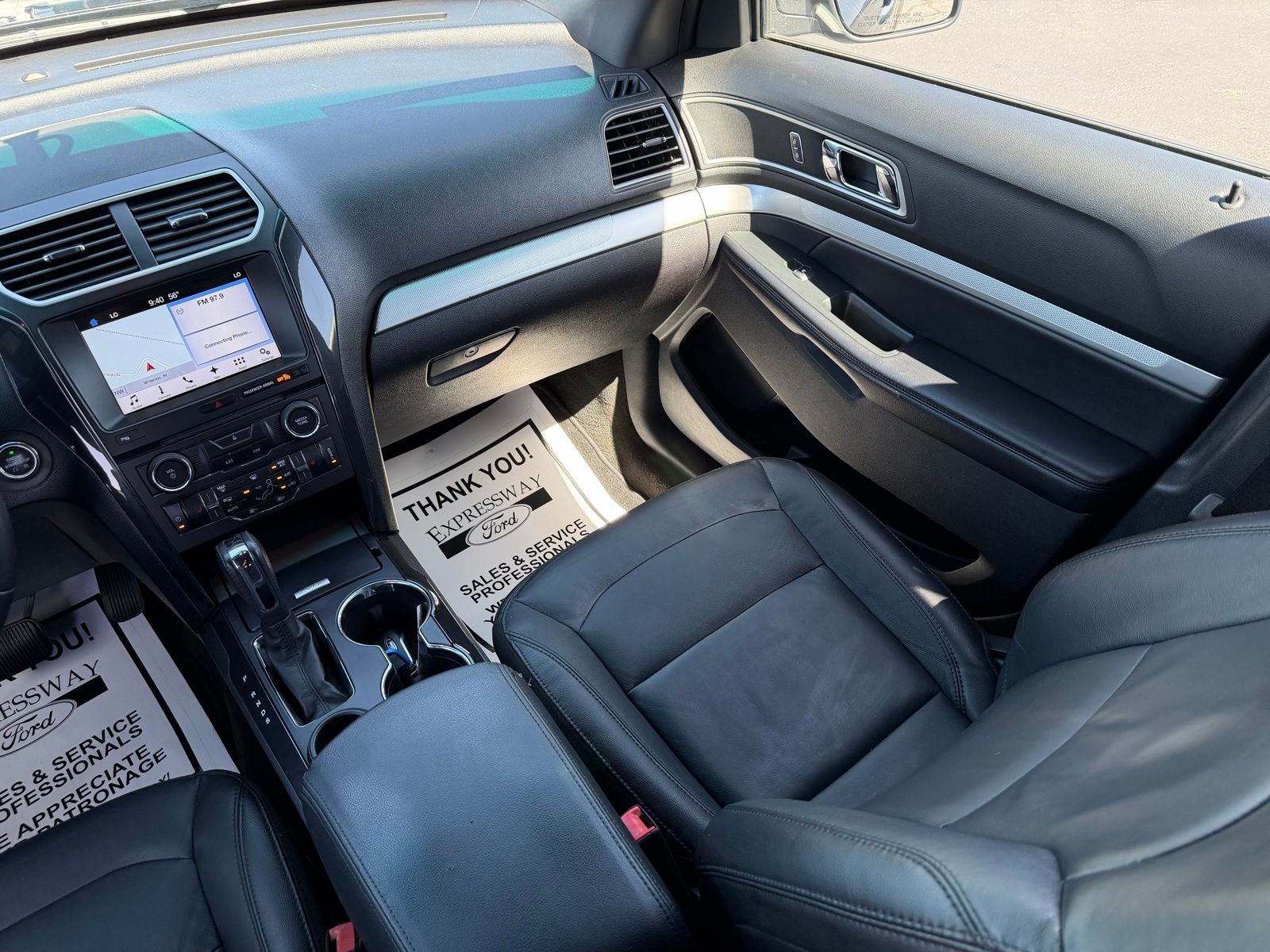 2017 Ford Explorer image 18