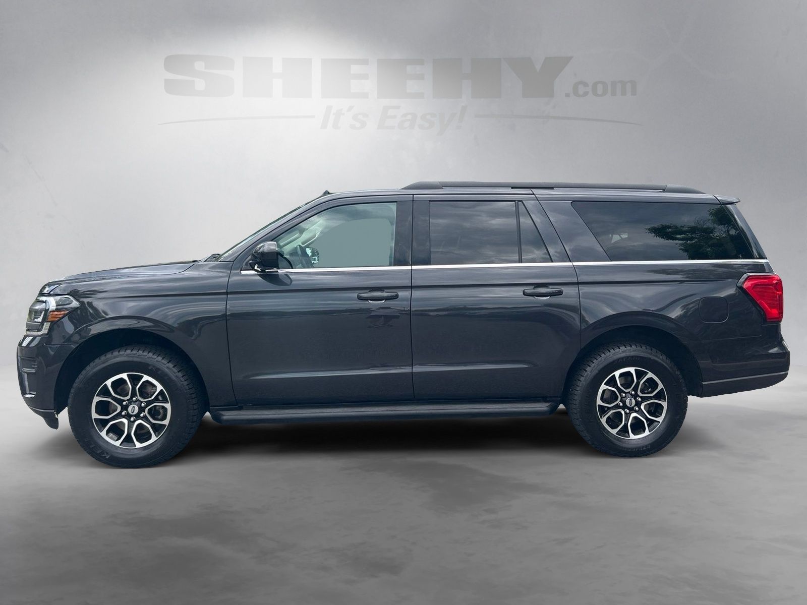 Certified Used 2024 Gray Metallic Ford XLT image 13