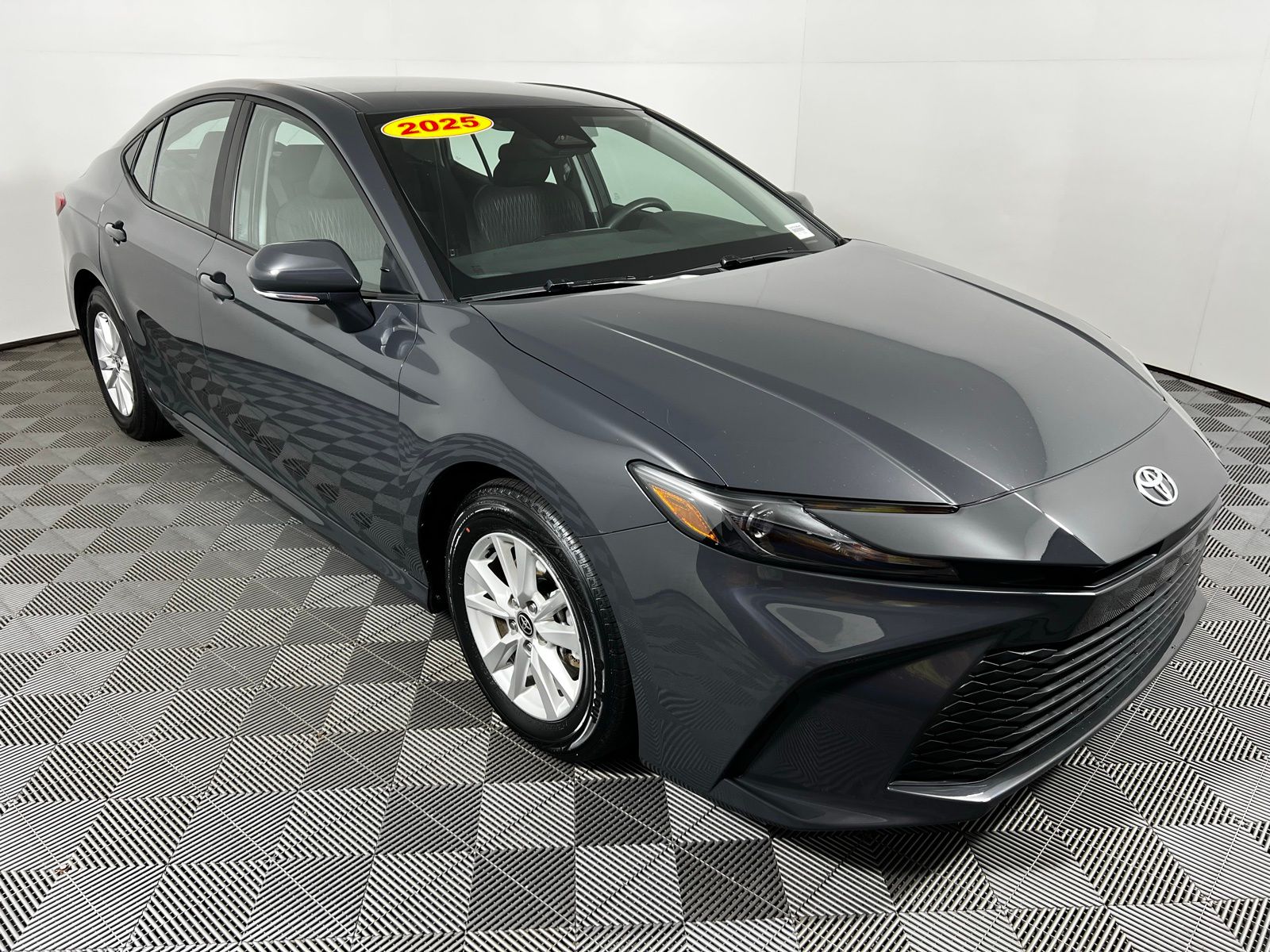 Thumbnail: 2025 Toyota Camry - 3