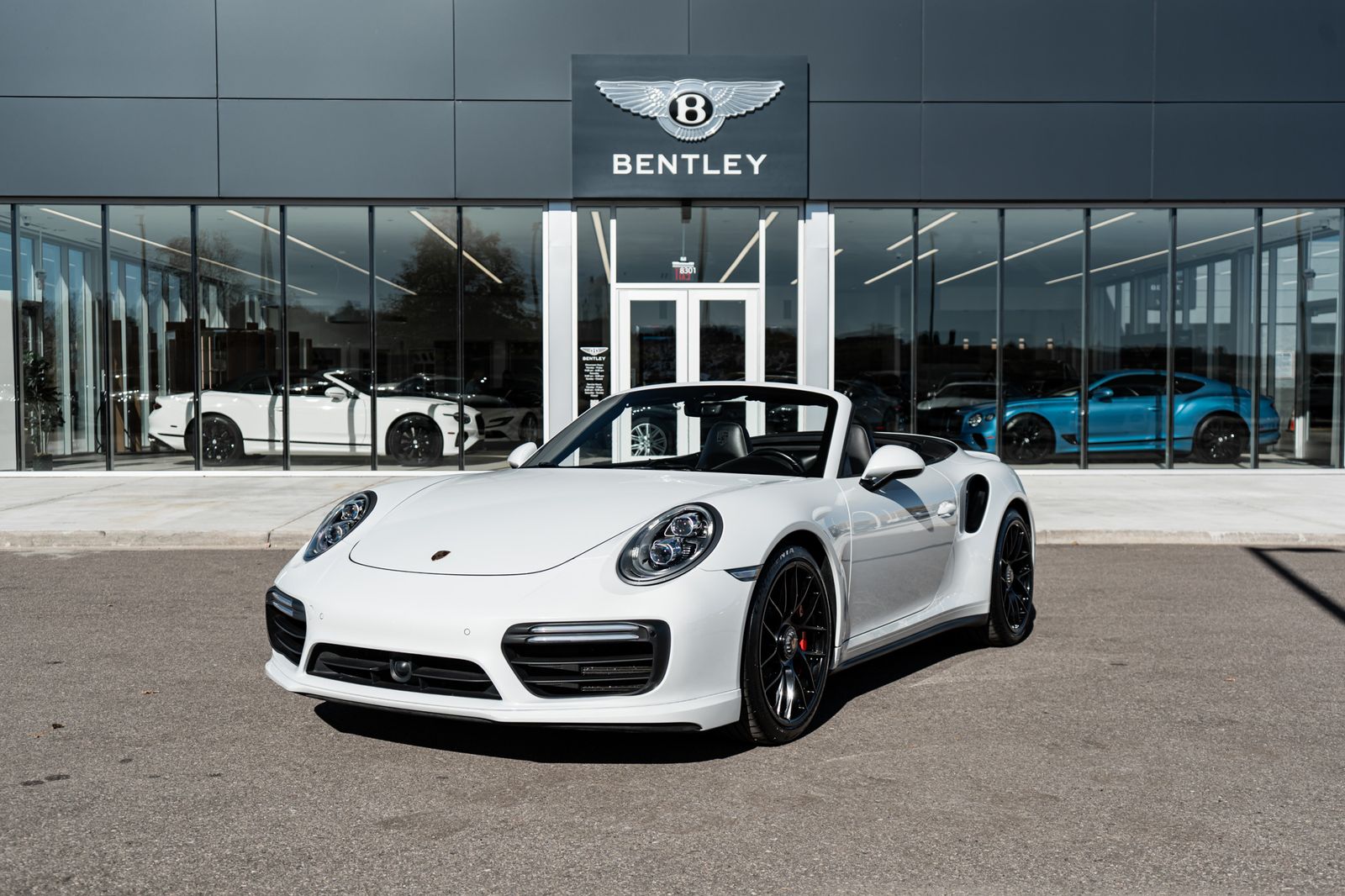 2019 Porsche 911 Turbo S's photo