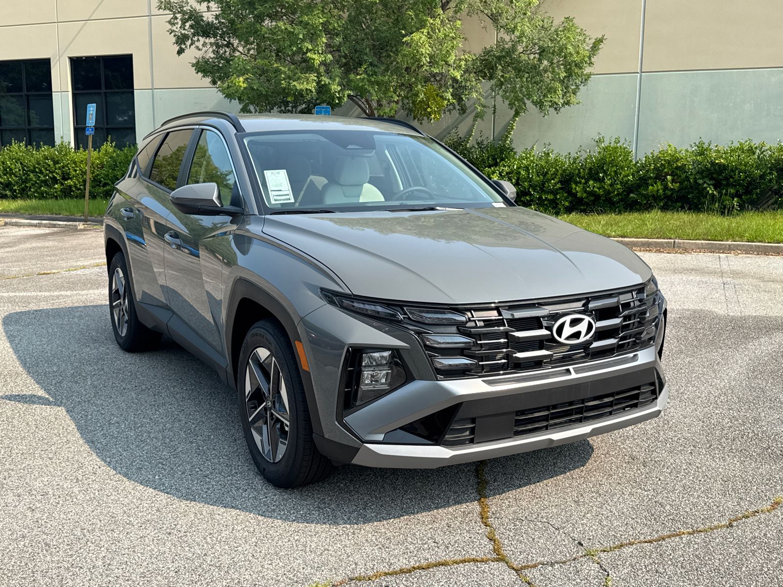 2025 Hyundai Tucson SEL photo 3