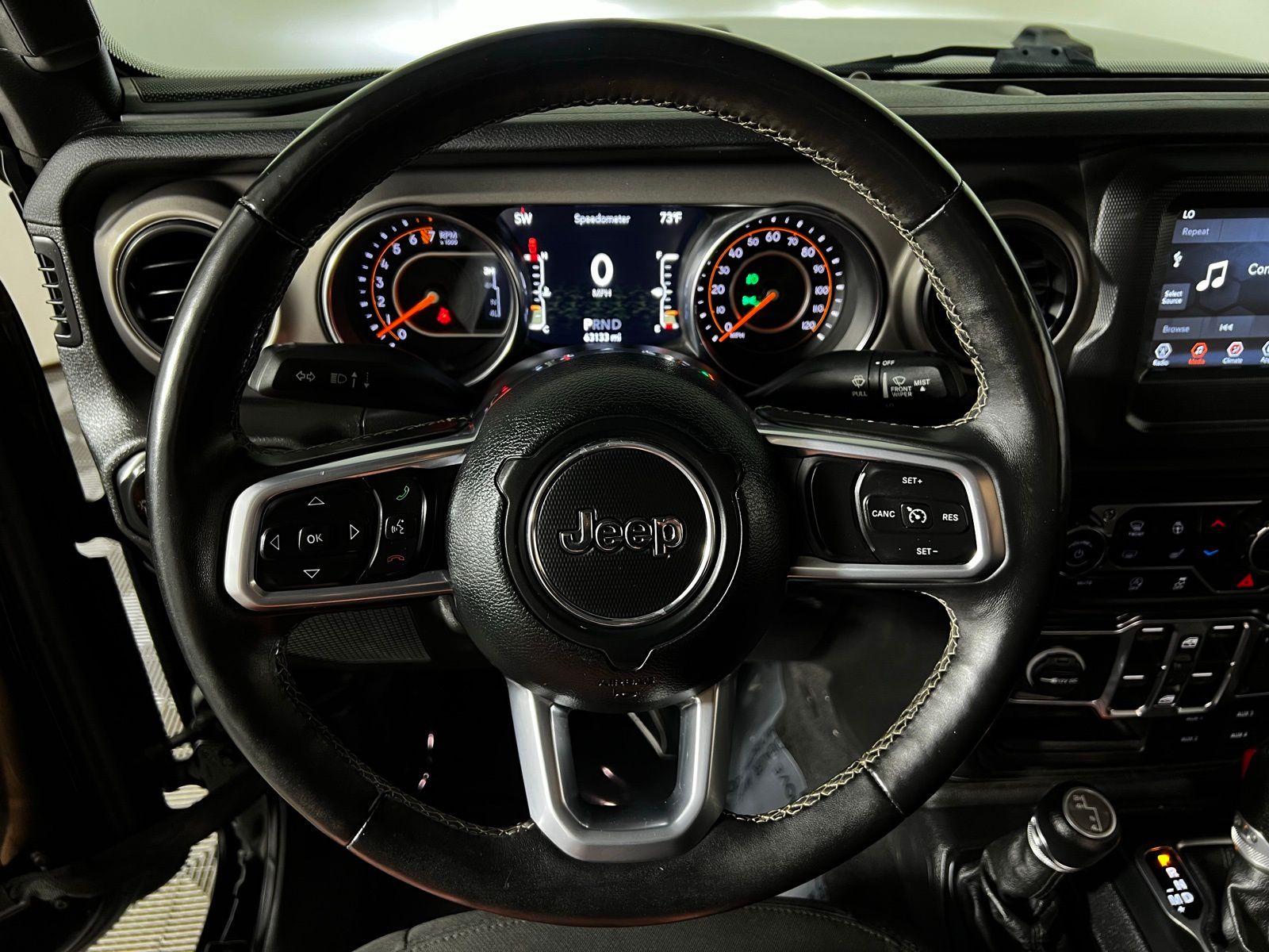 Thumbnail: 2020 Jeep Gladiator - 14