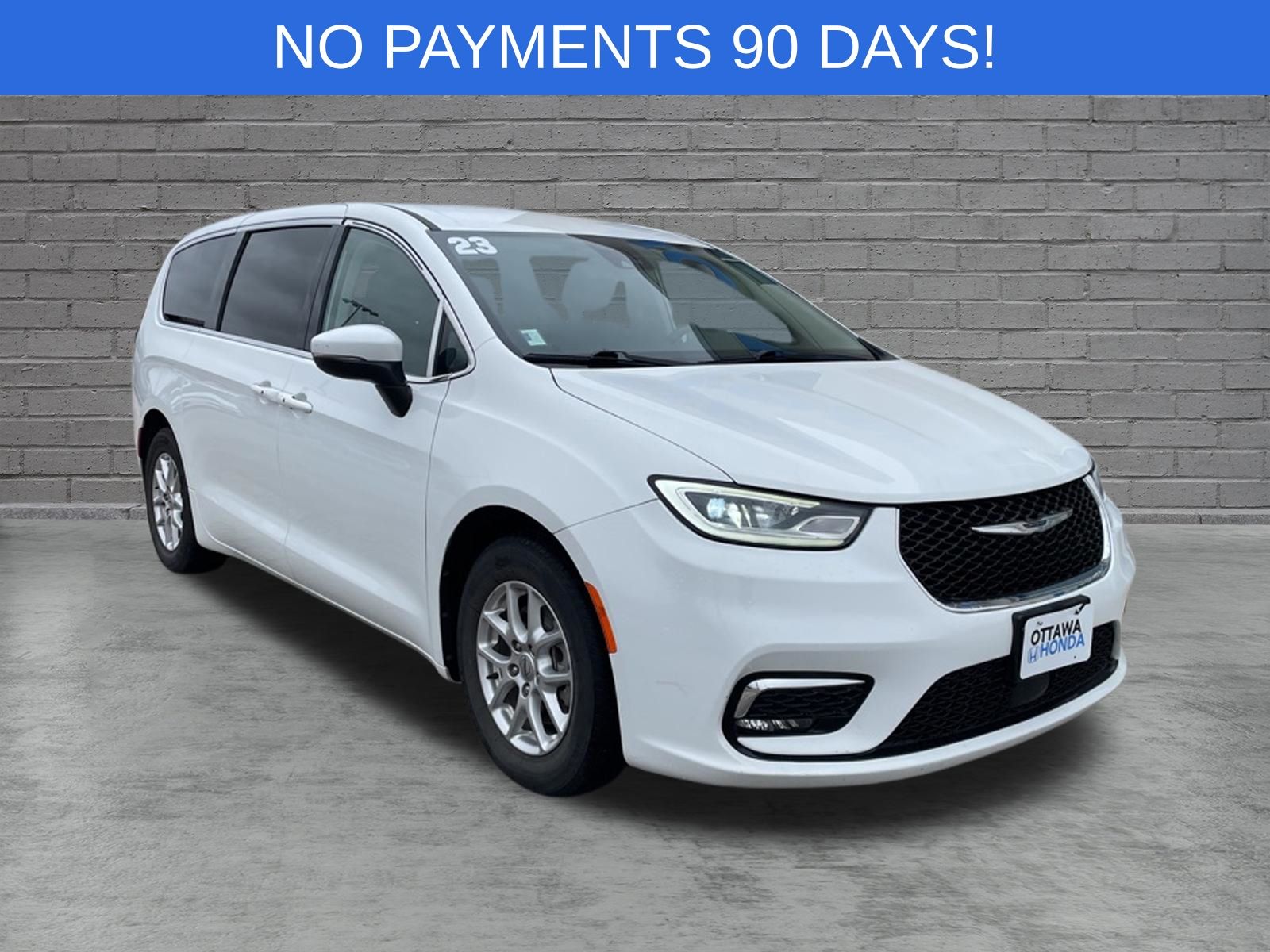 2023 Chrysler Pacifica Touring L