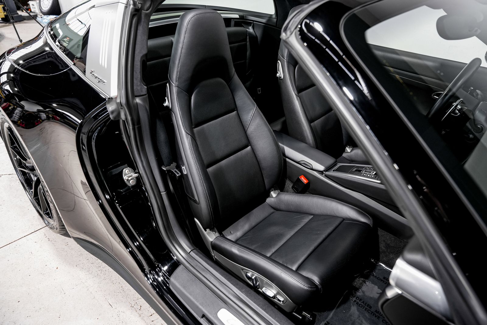 2015 Porsche 911 Targa 4S — photo 27