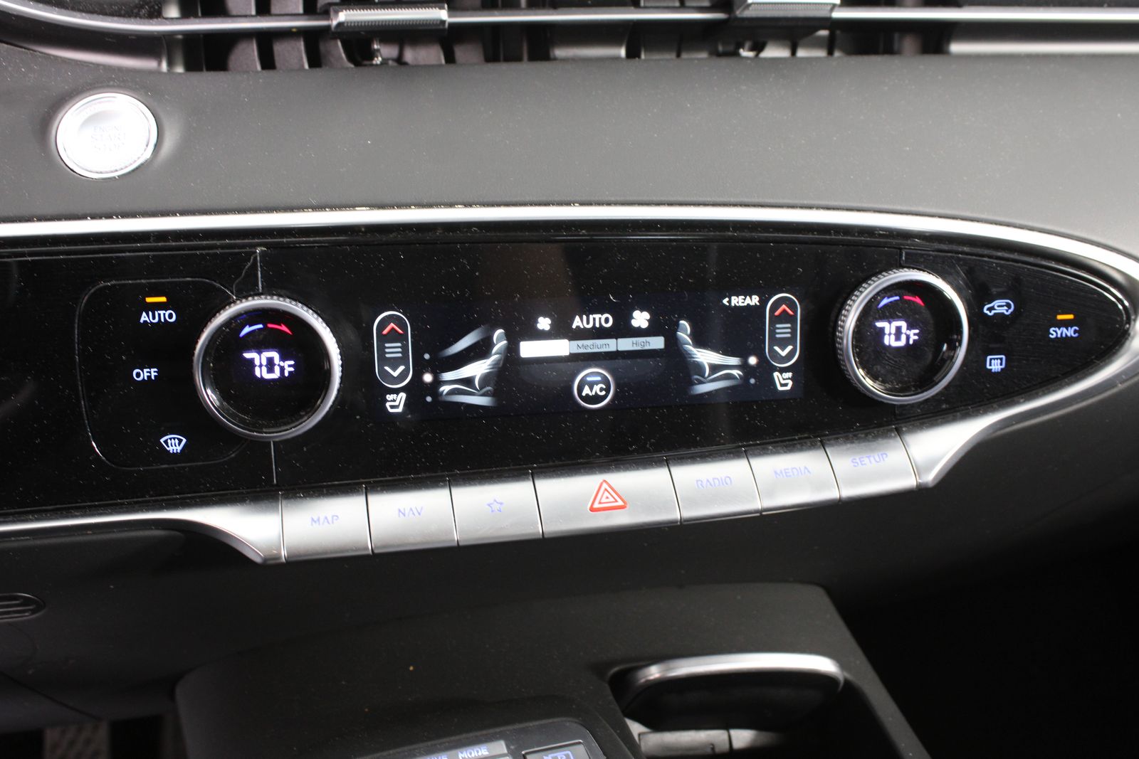 Used 2025 White Genesis 2.5T image 22