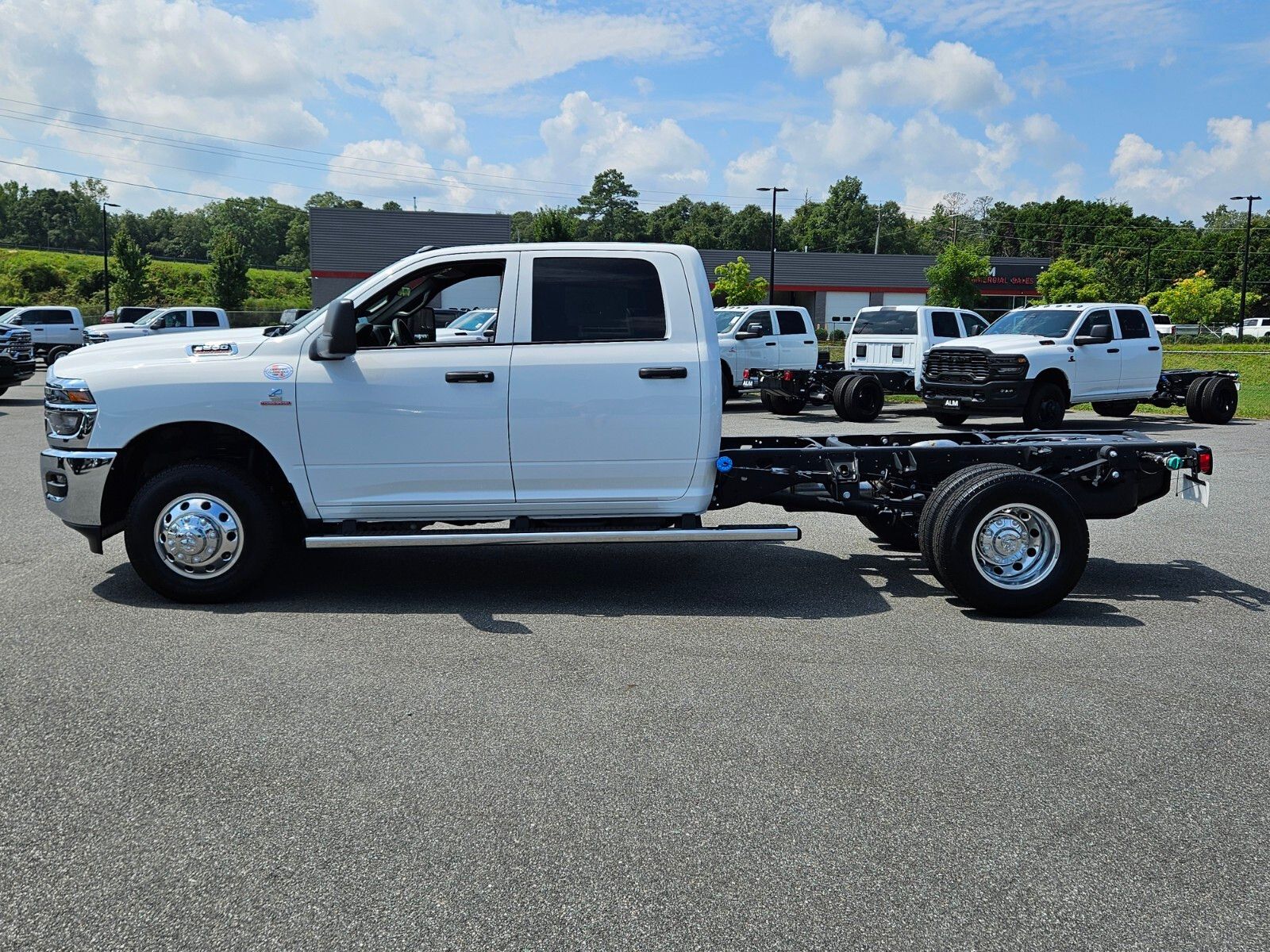 2025 Ram 3500 Tradesman photo 2