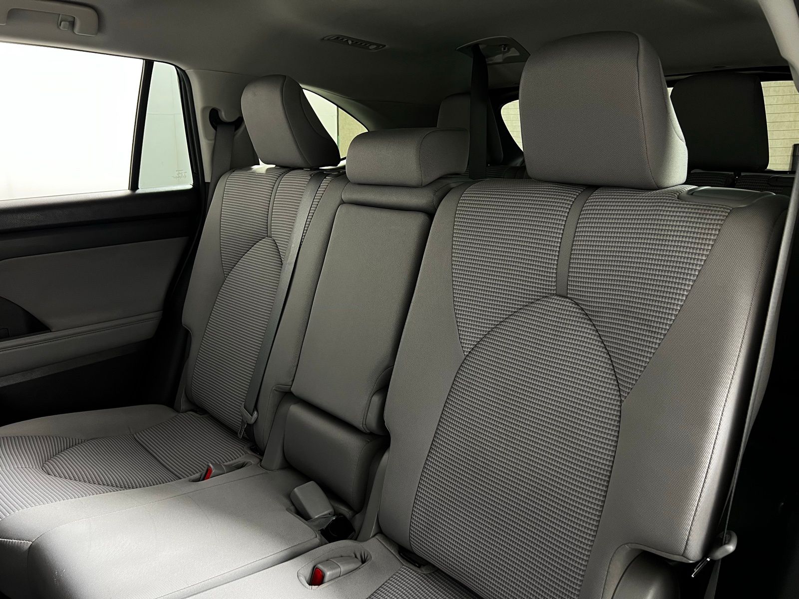 Thumbnail: 2023 Toyota Highlander - 22