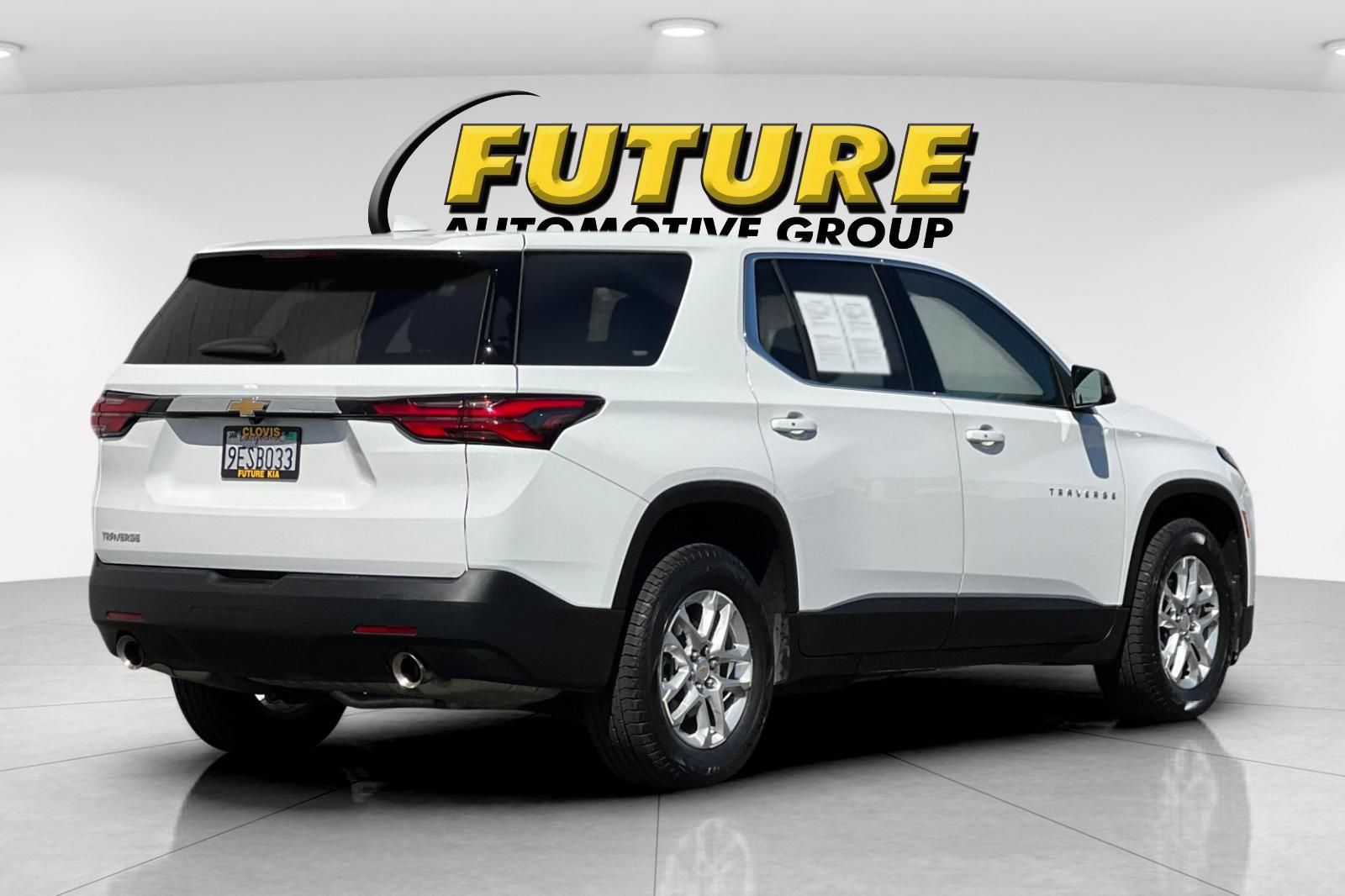 View vehicle photo 4