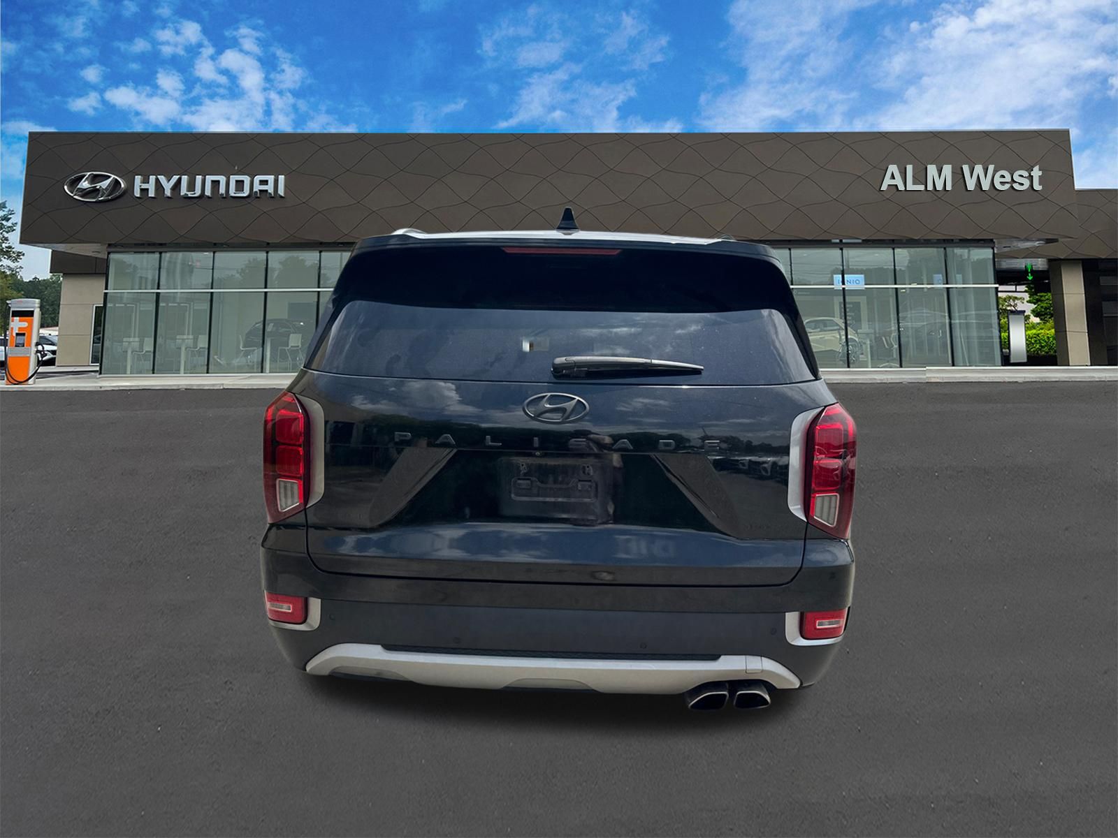 View vehicle photo 6