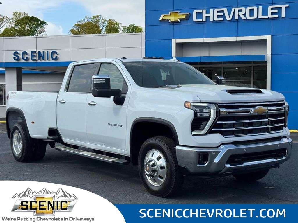Summit White 2026 Chevrolet Silverado 3500HD LTZ Crew Cab 4WD Pickup Truck Four-Wheel Drive Automatic