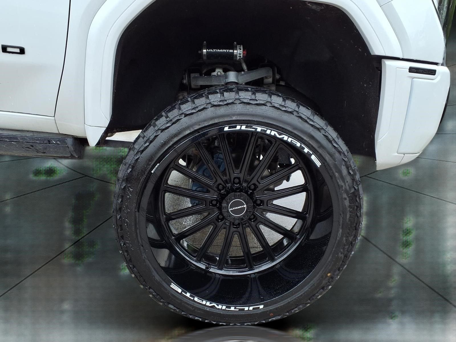 2024 GMC Sierra 2500HD Denali Ultimate White at EAG Ford Navasota