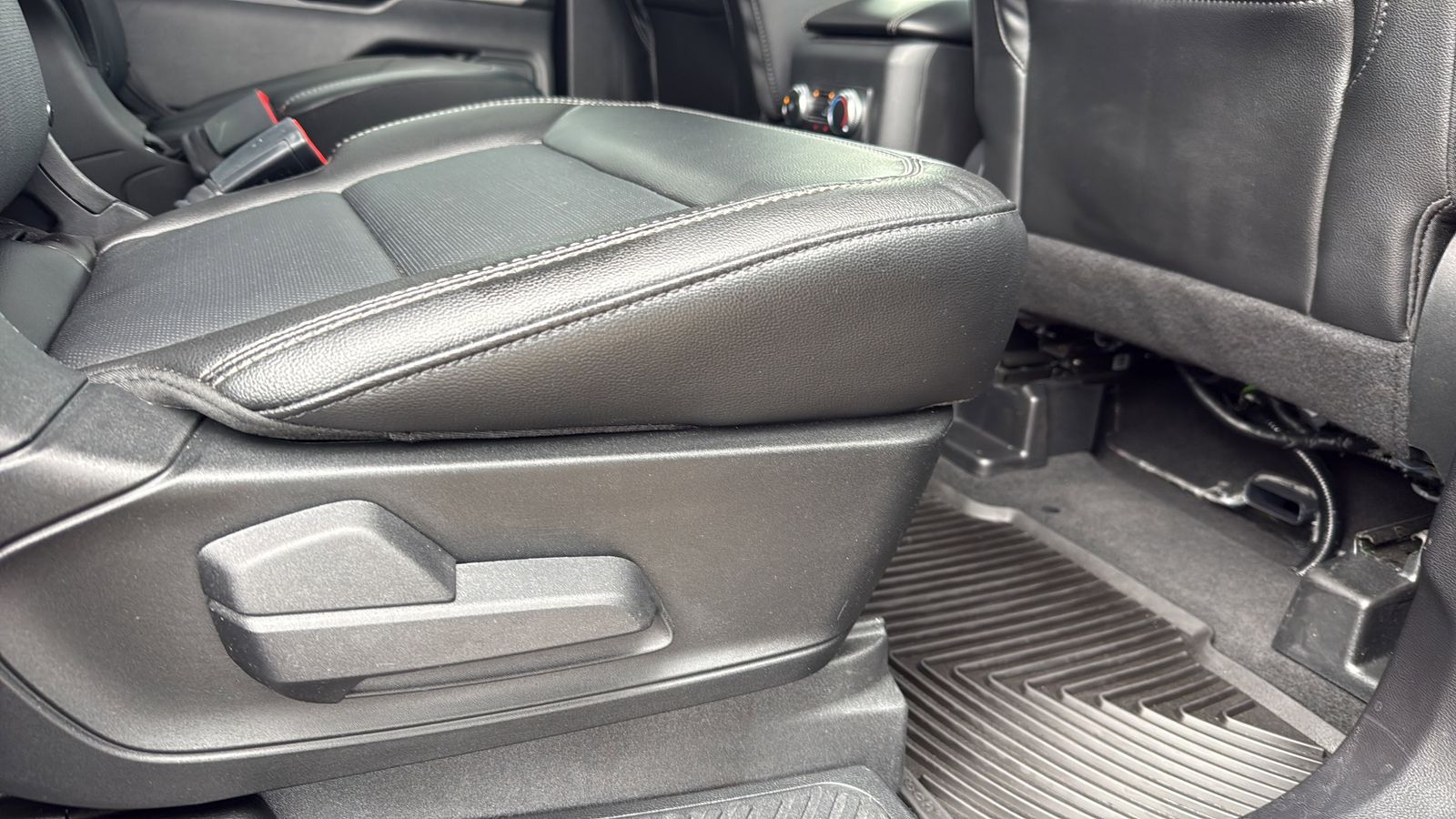 Used Car 2022 Ford Explorer  Limited For Sale Under $35,000 In Austin, Texas