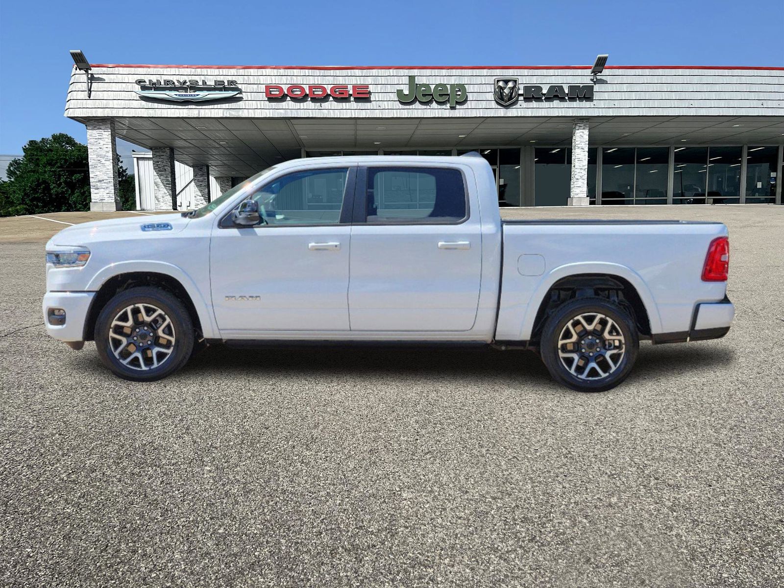 2025 Ram 1500 Laramie 3