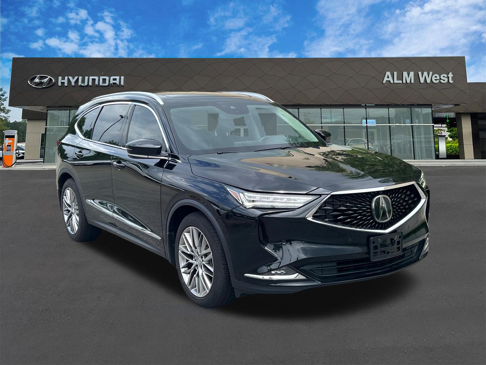 Used 2024 Majestic Black Pearl Acura Advance image 3