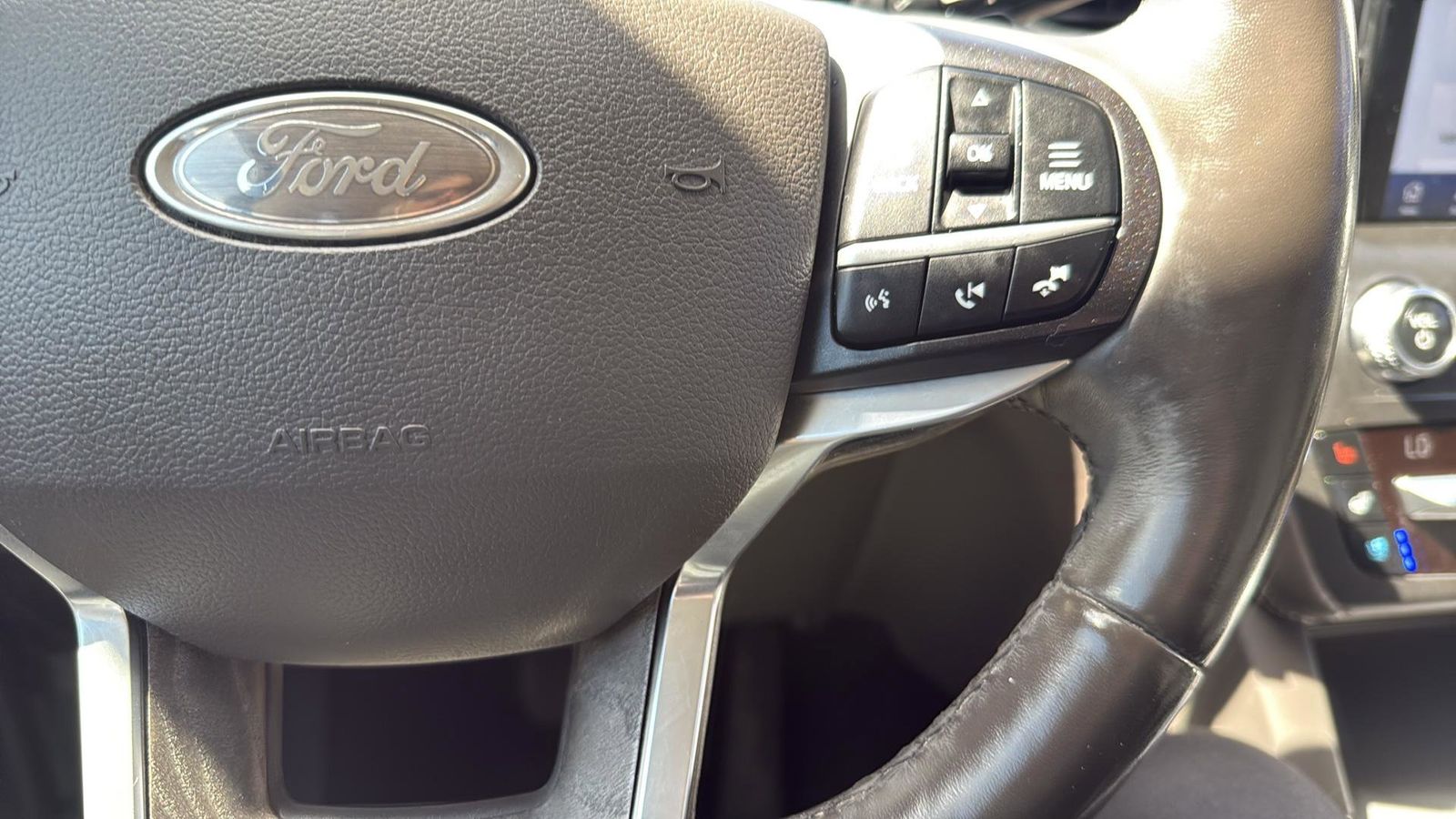 Used Car 2020 Ford Explorer  Platinum For Sale Under $25,000 In Austin, Texas