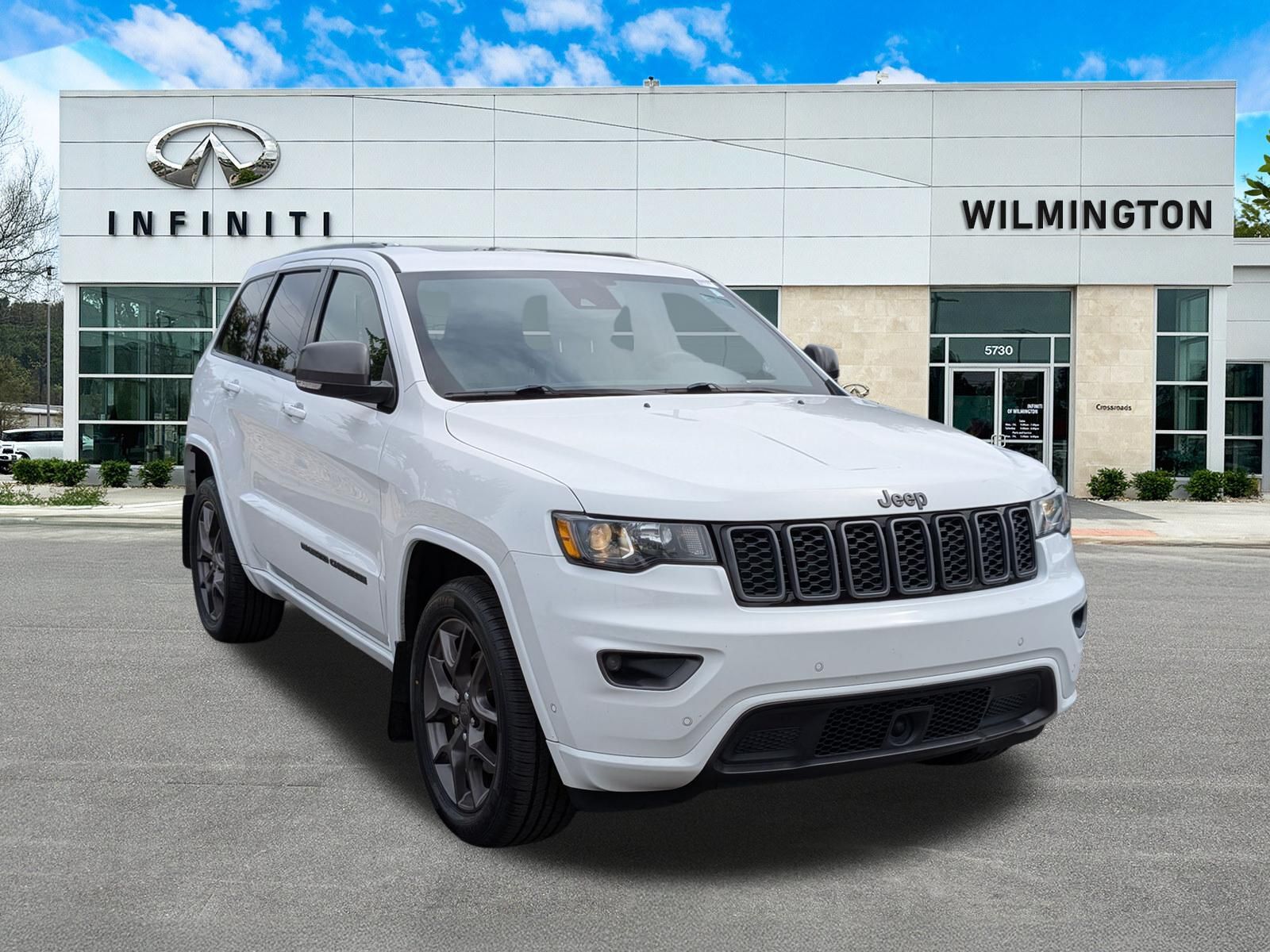 Bright White Clearcoat 2021 Jeep Grand Cherokee SUV / Crossover 4X2 8-Speed Automatic