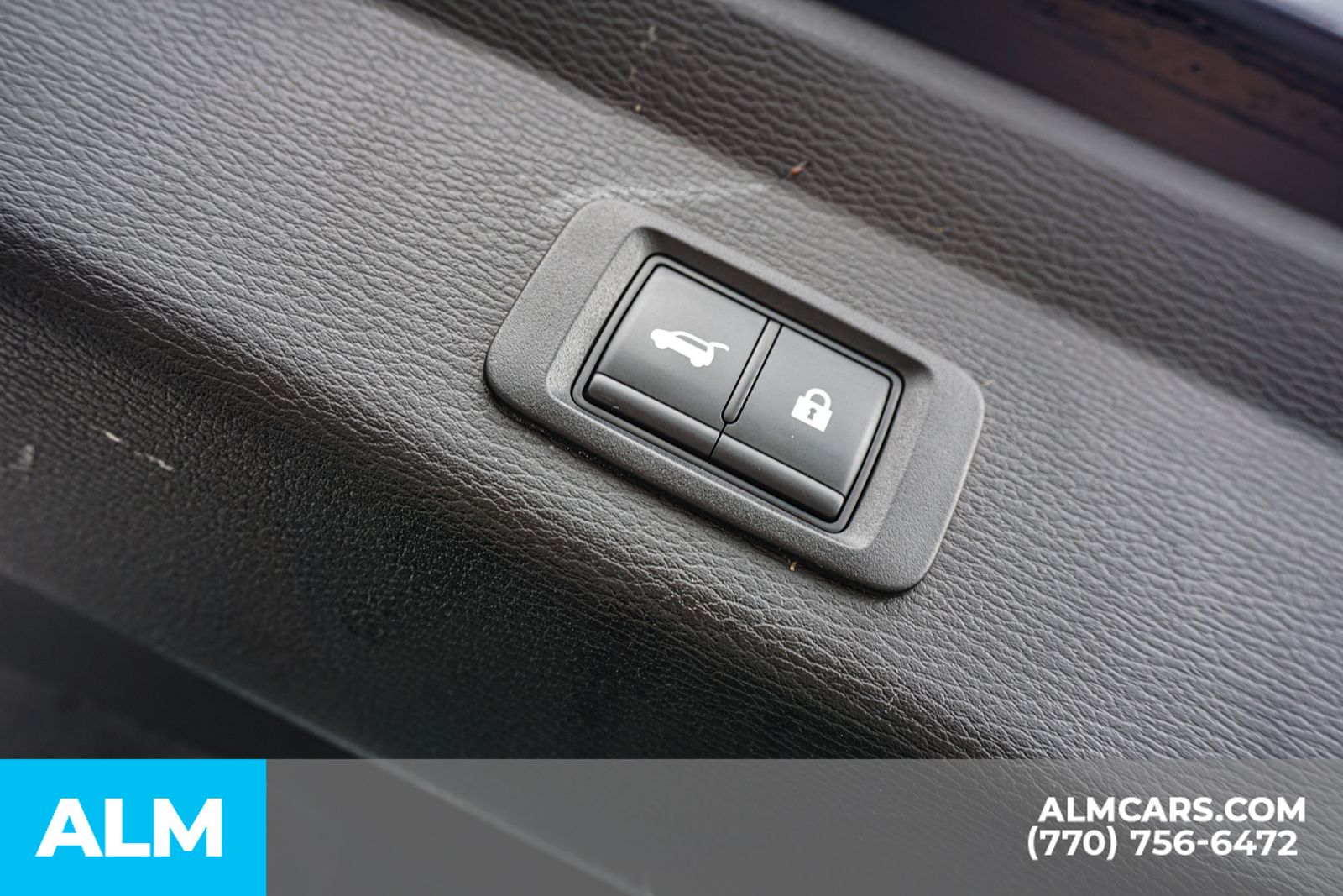 Used 2025 Blue Mitsubishi SE image 28