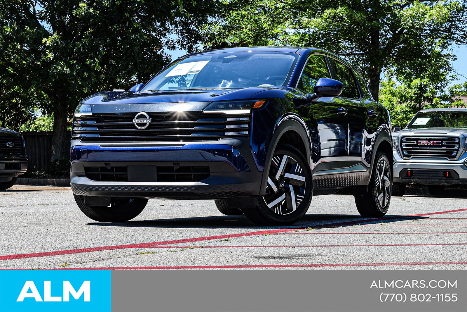 Used 2025 Blue Nissan SV image 3