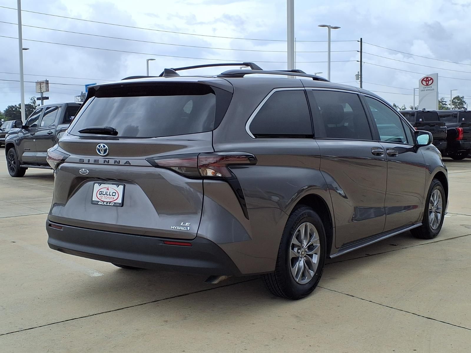 2023 Toyota Sienna LE Gray at Westside Lexus