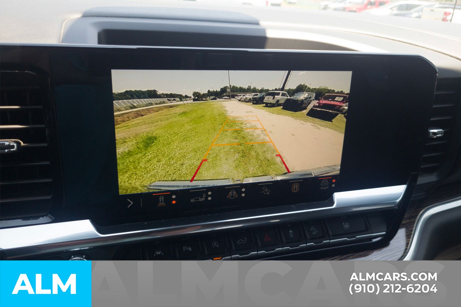Used 2025 Sterling Metallic GMC Elevation image 26