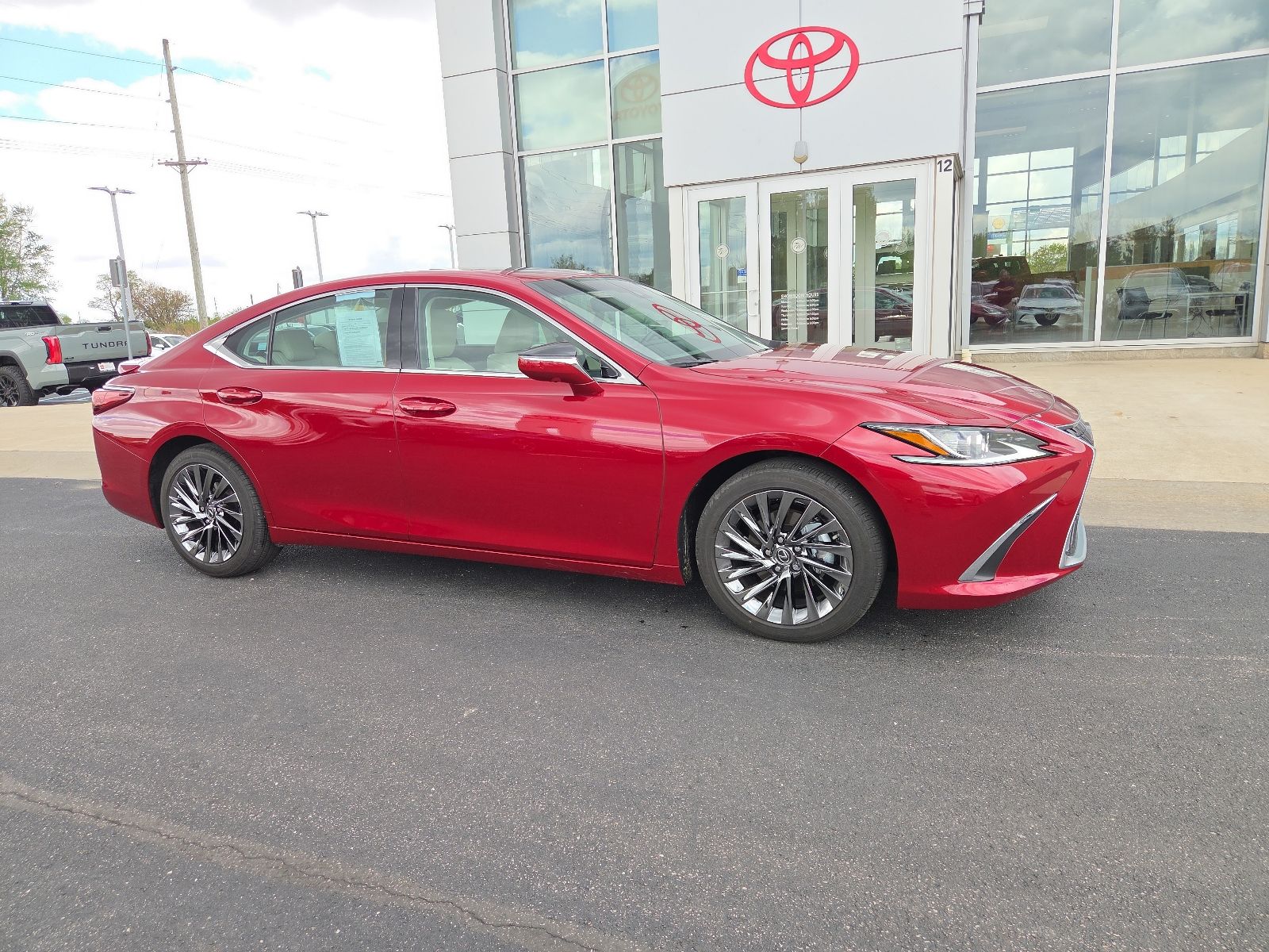 used 2025 Lexus ES car, priced at $47,950
