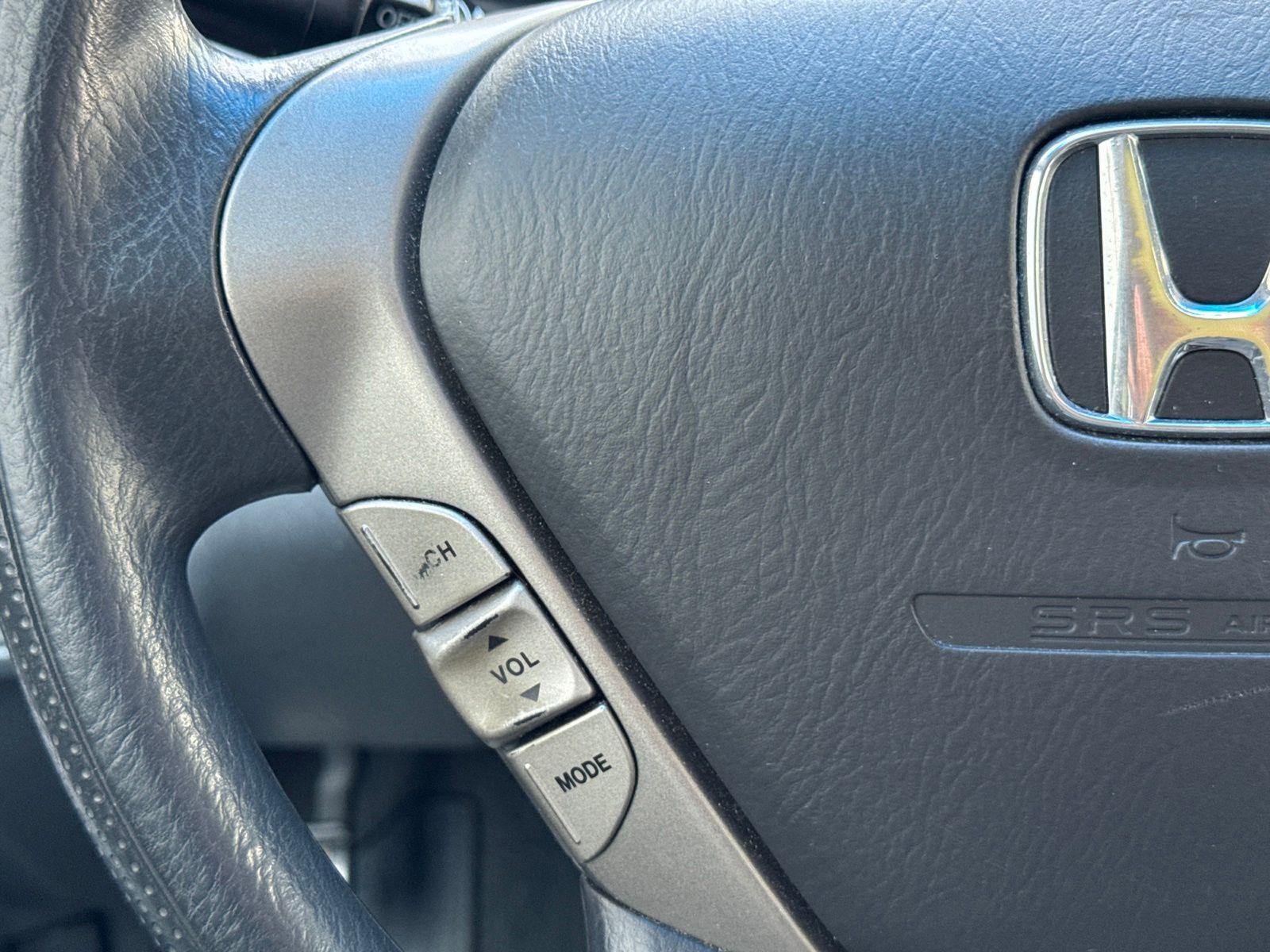 Used 2008 Dark Cherry Pearl Honda SE image 18
