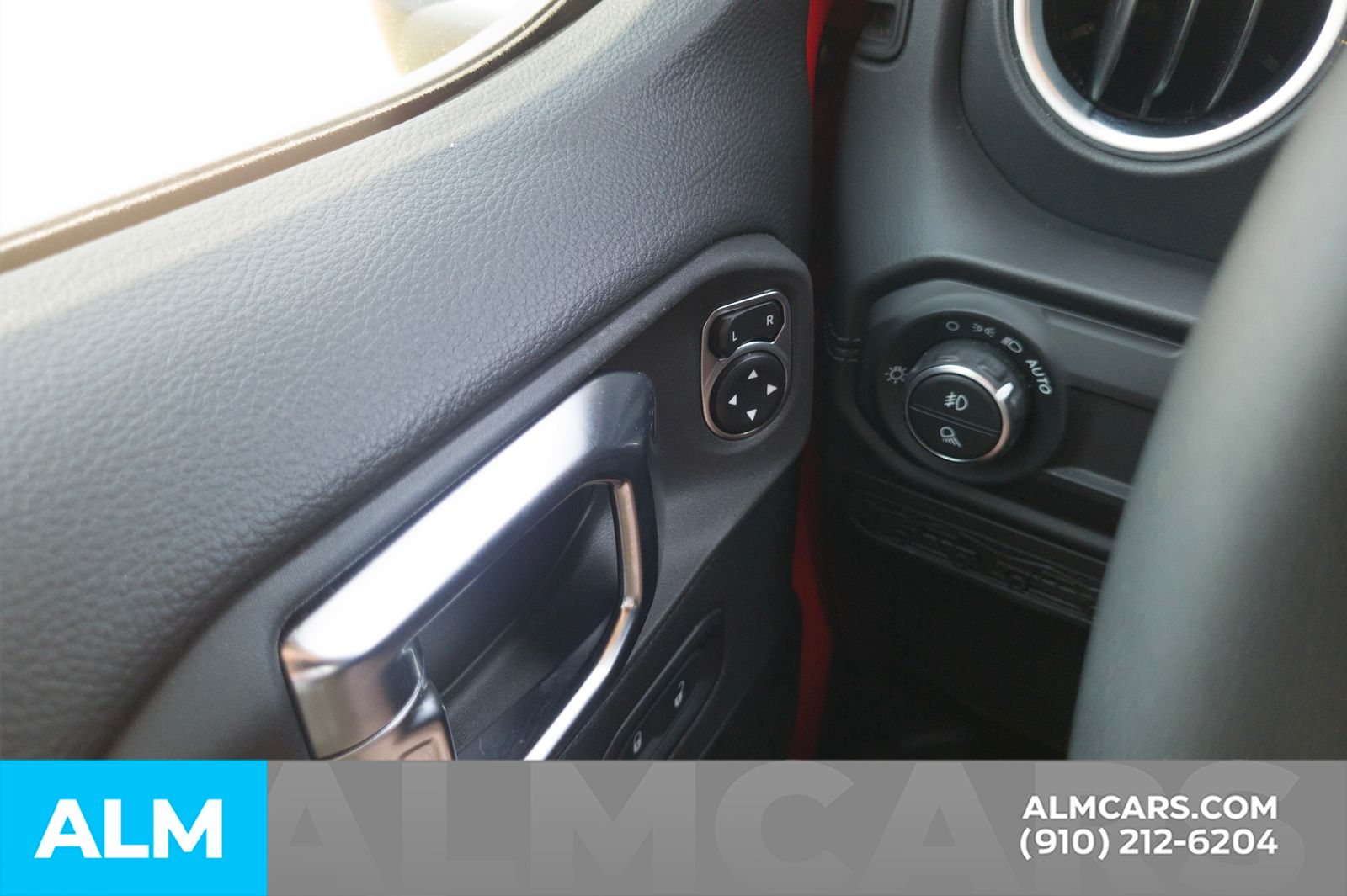 Used 2025 Red Clearcoat Jeep High Tide image 30