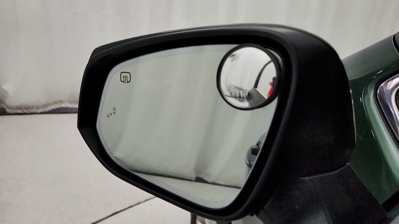 Used 2024  Toyota Platinum image 28