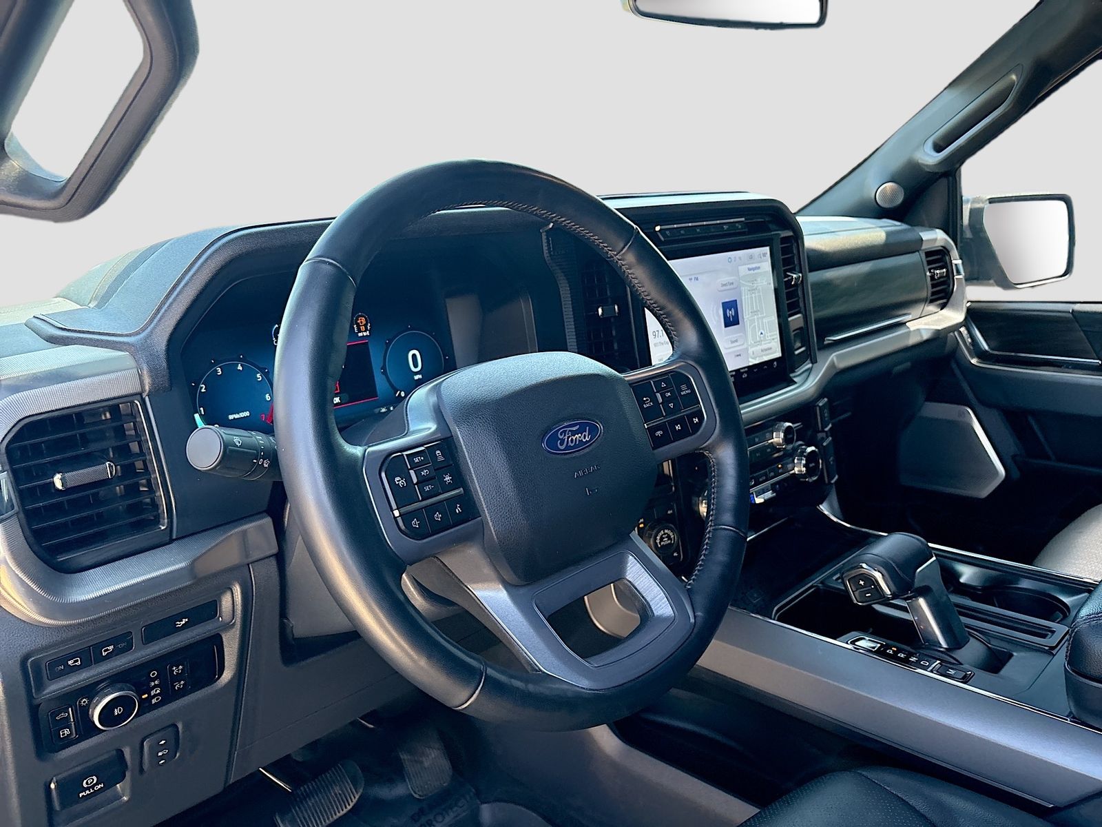 Used 2024 Gray Ford Lariat image 9