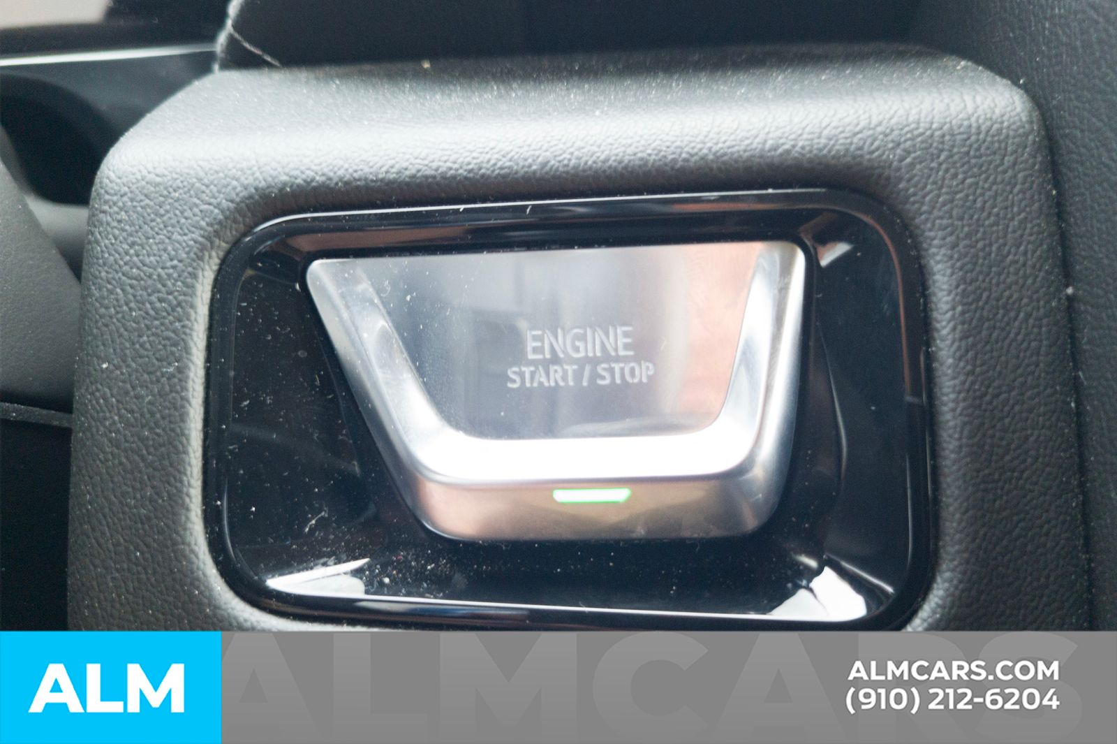 Used 2025 Summit White GMC Denali image 28