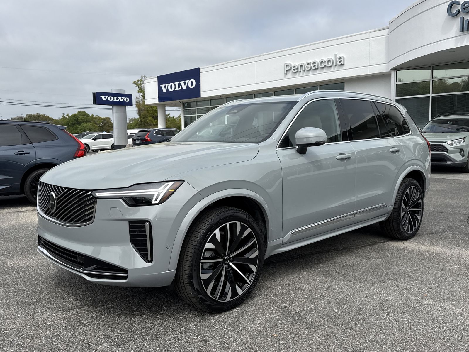 2026 Volvo XC90 B6 Plus 7-Passenger AWD