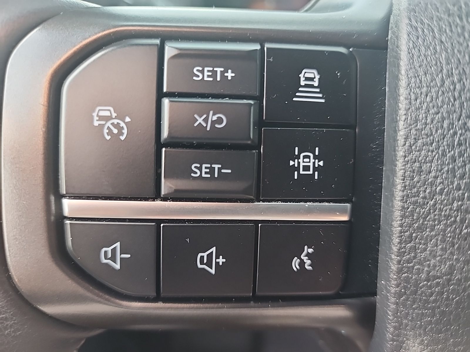 Certified Used 2024 Carbonized Gray Metallic Ford XLT image 19