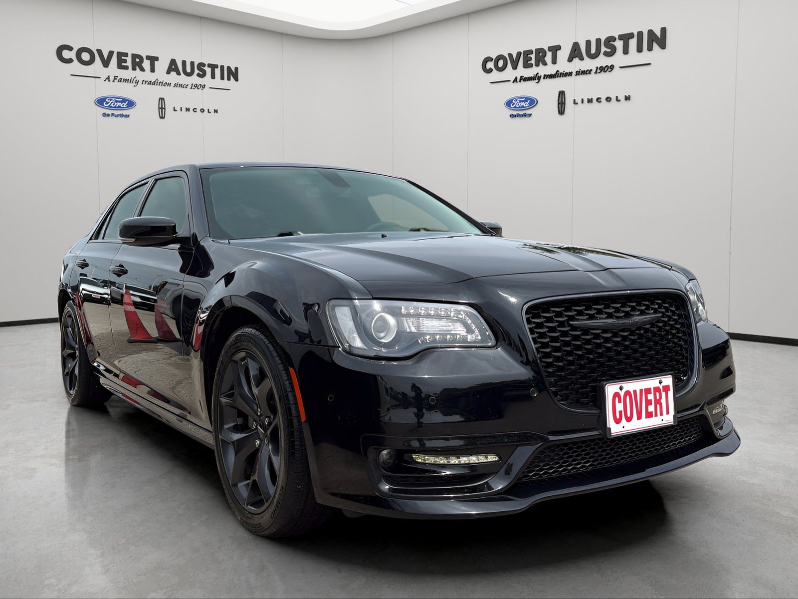 Used Car 2023 Chrysler 300  Touring For Sale Under $25,000 In Austin, Texas