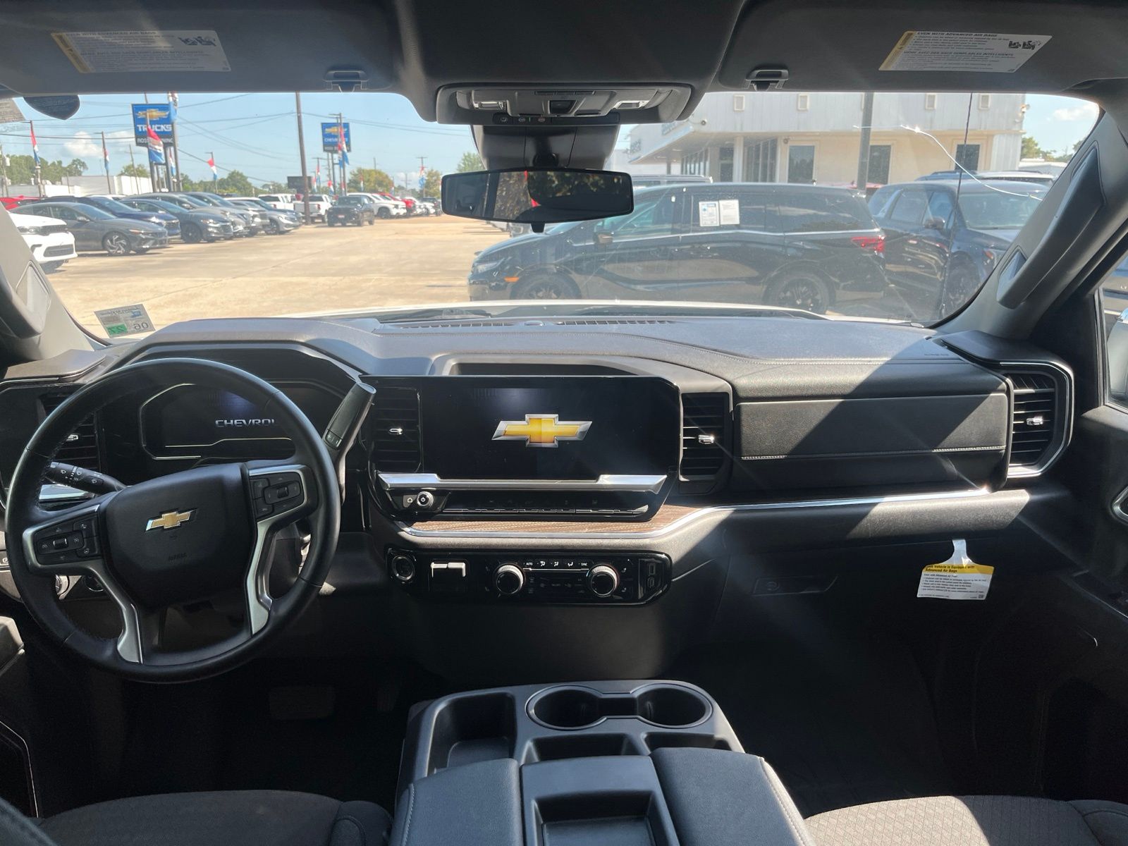 2024 Chevrolet Silverado 1500 LT - 8