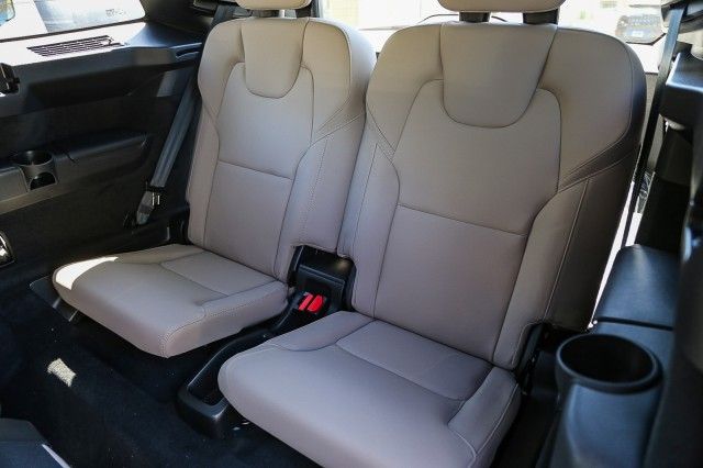 2026 Volvo XC90 Plus - Photo 14