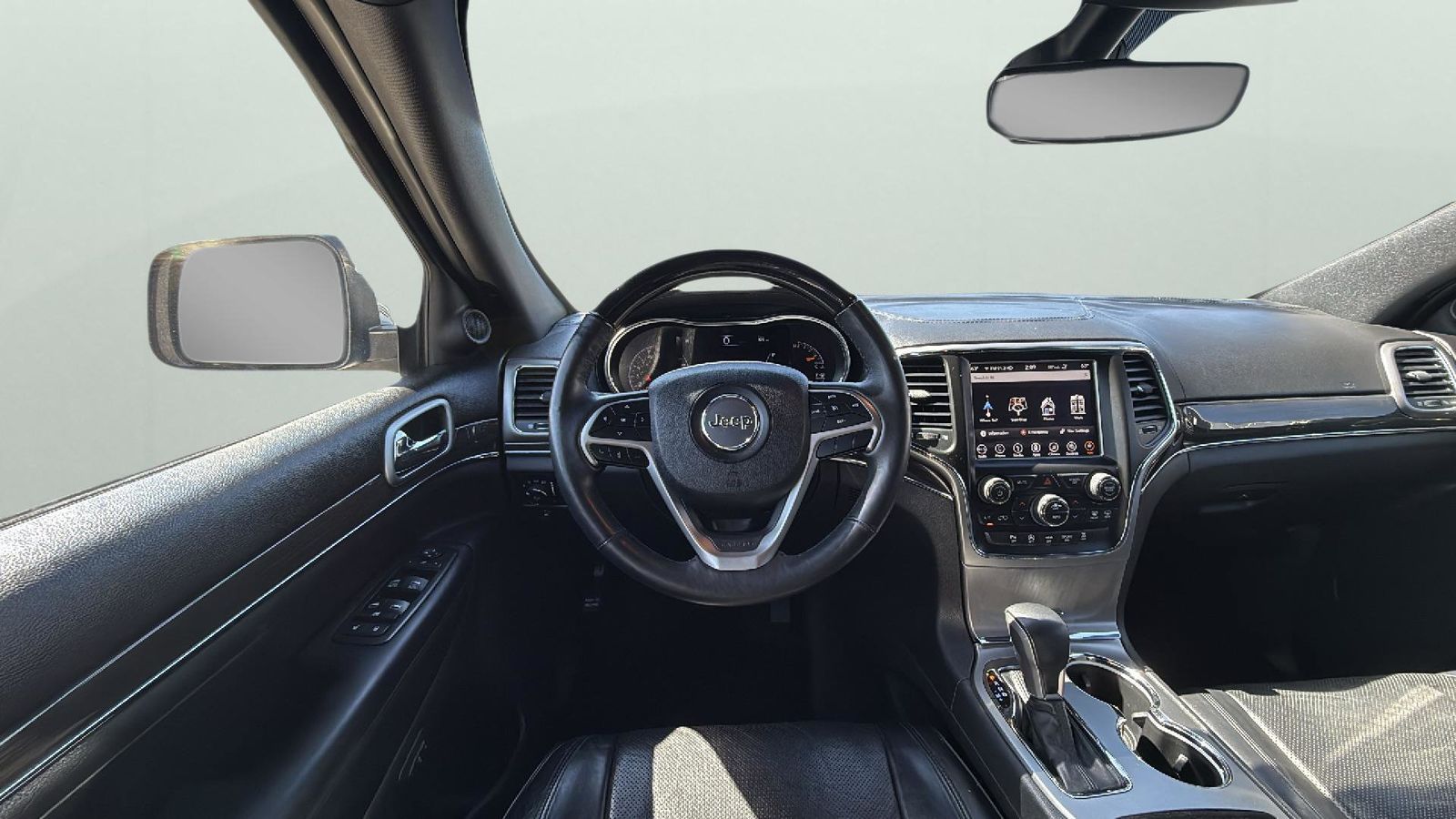 Used Car 2018 Jeep Grand Cherokee  Overland For Sale Under $25,000 In Austin, Texas