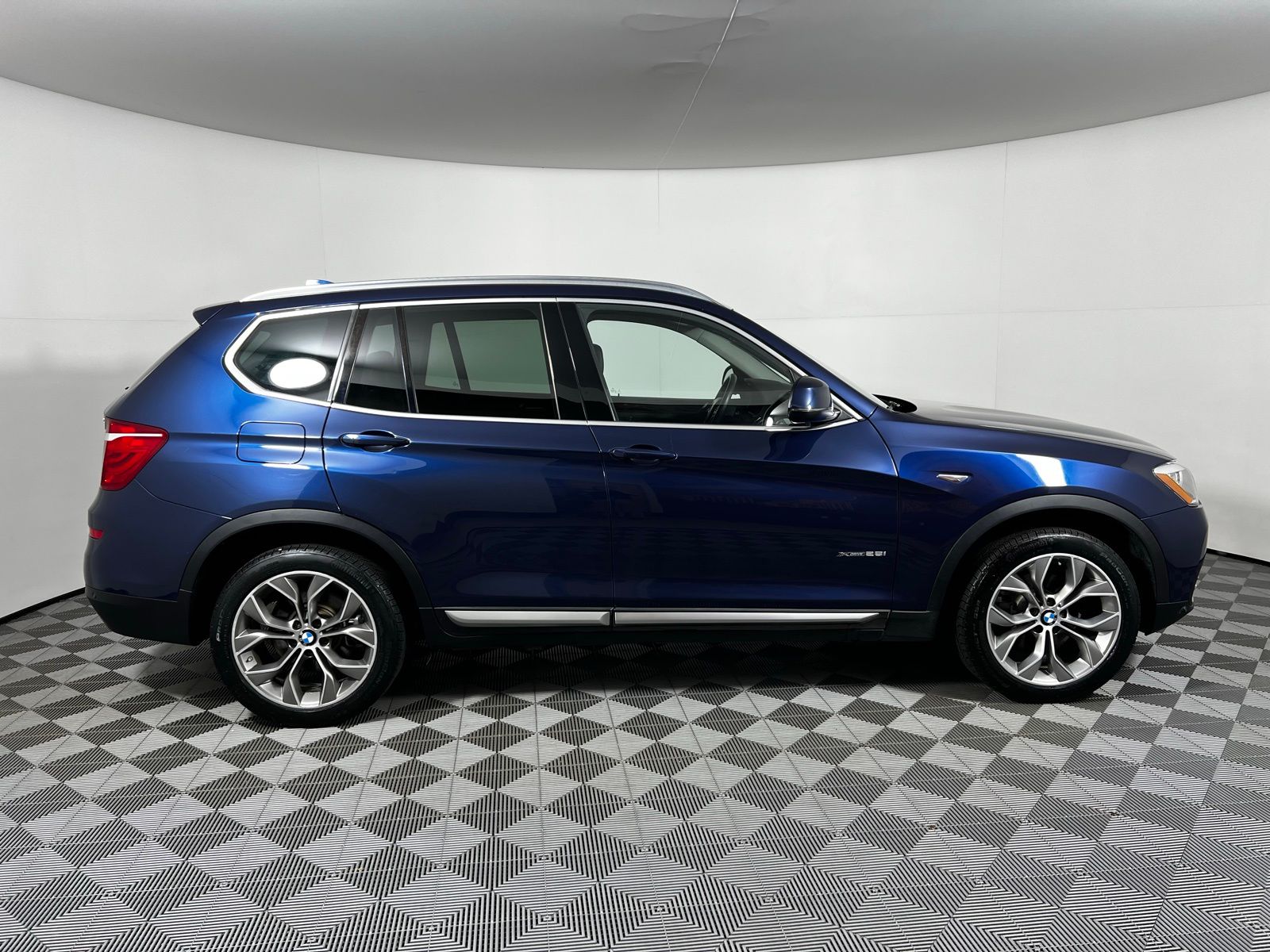Thumbnail: 2017 BMW X3 - 4