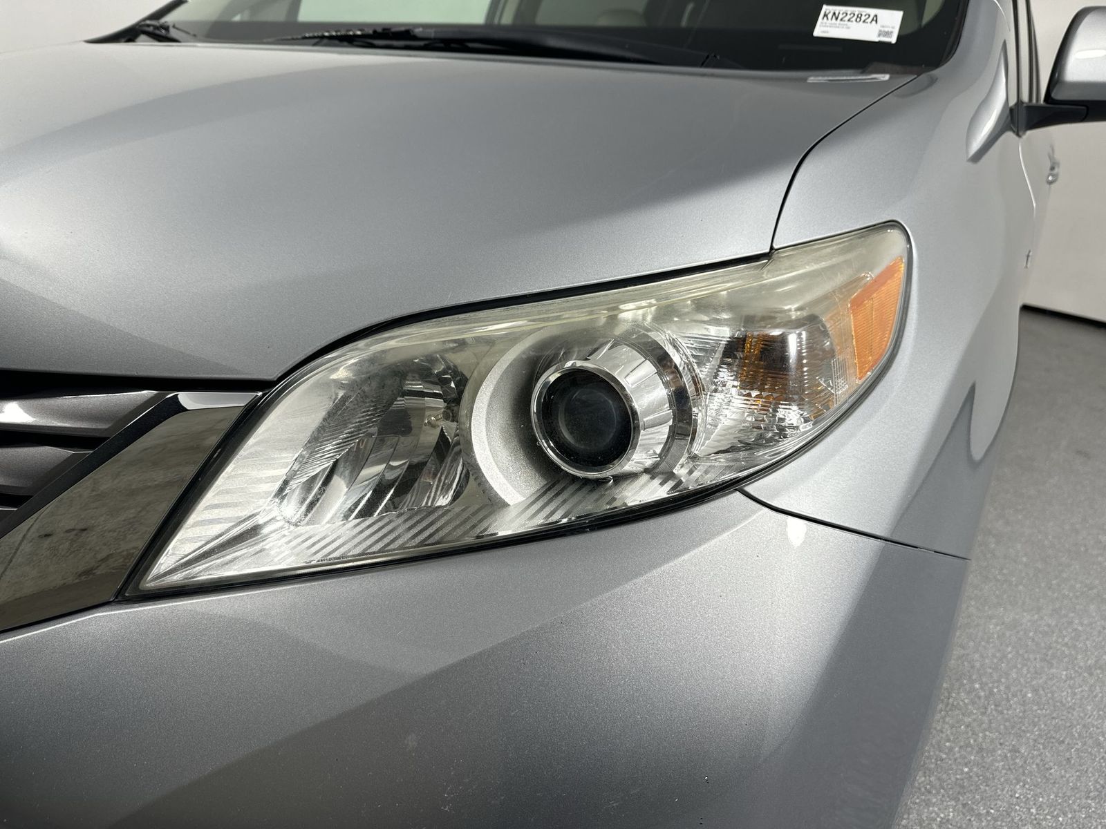 2016 Toyota Sienna Limited 28