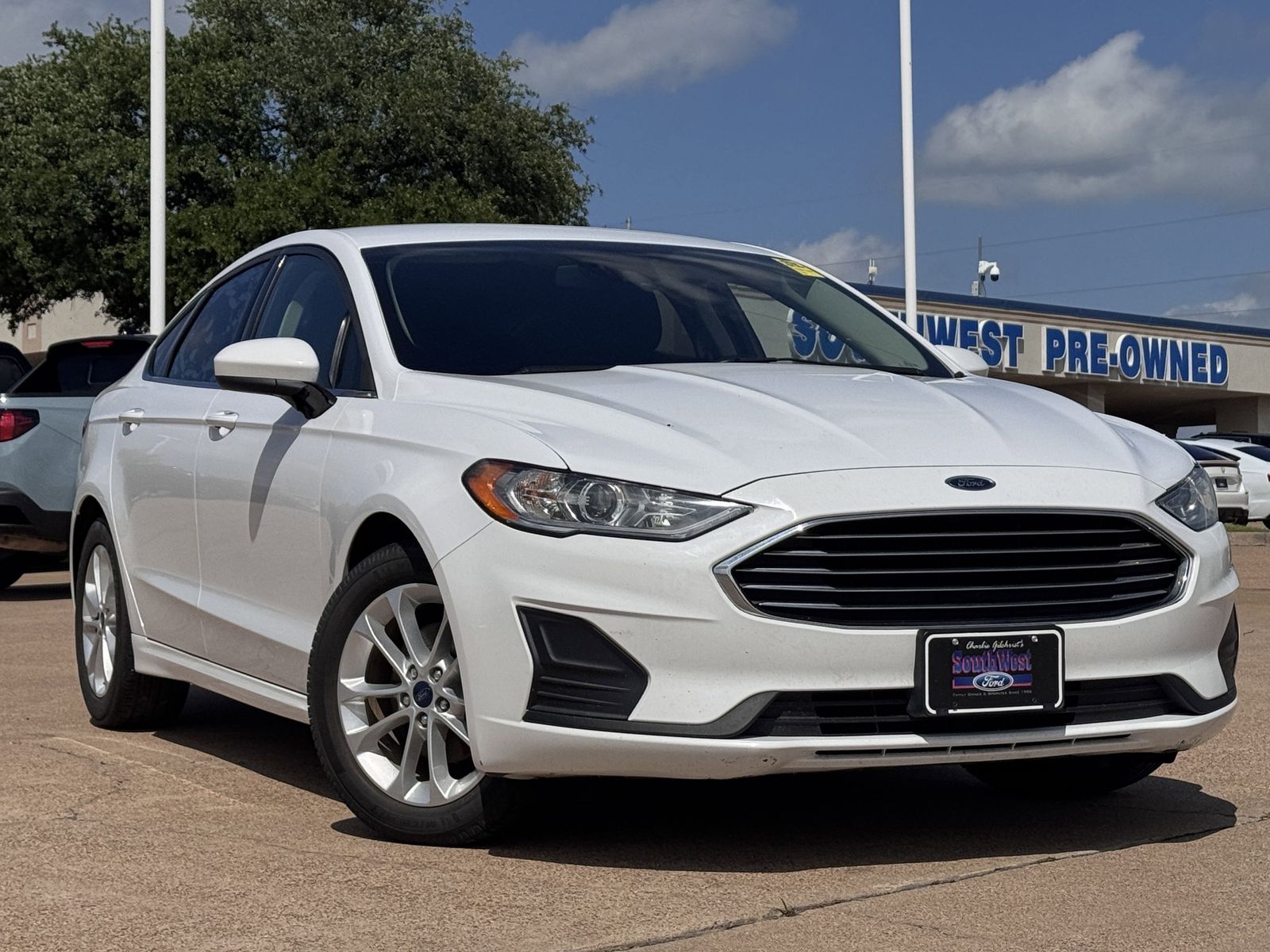 Oxford White 2019 Ford Fusion SE Sedan Front-Wheel Drive 6-Speed Automatic