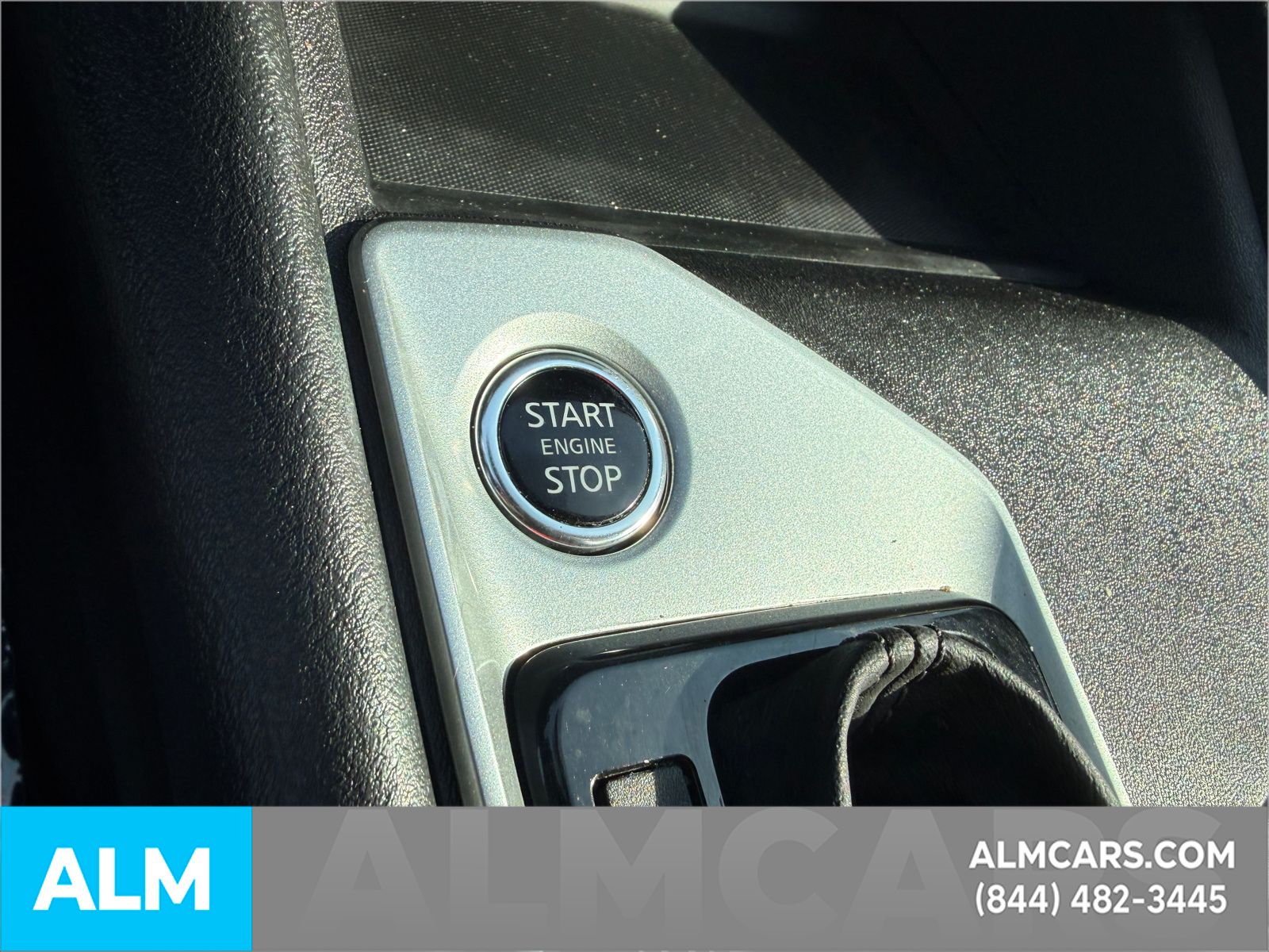 Used 2025 White Nissan 2.5 SV image 20