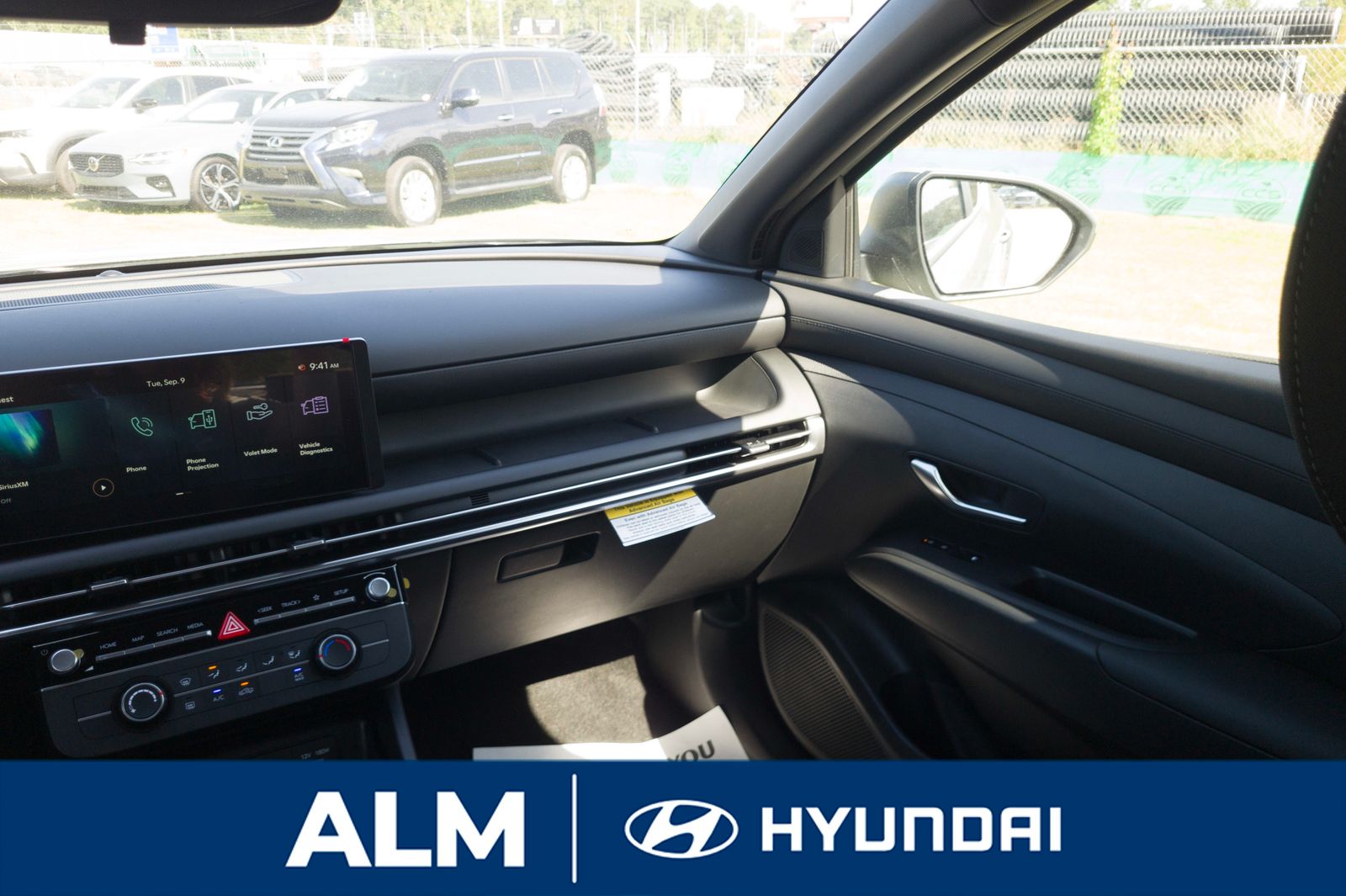 2026 Hyundai Santa Cruz SE photo 9