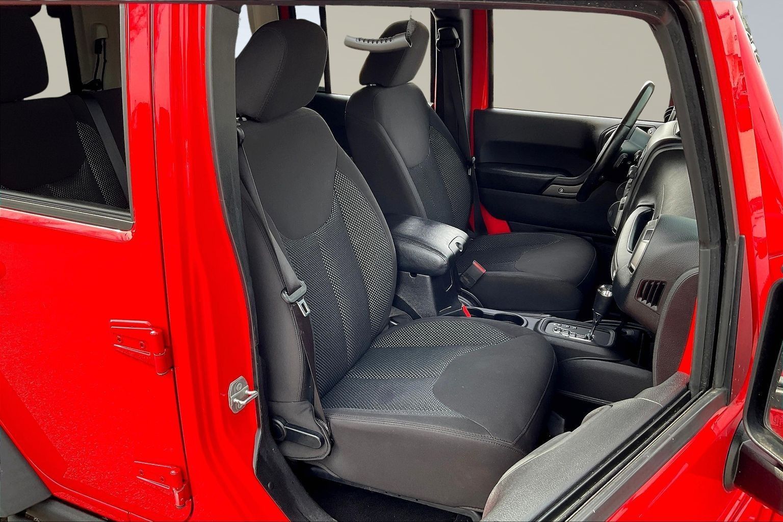 View vehicle photo 7