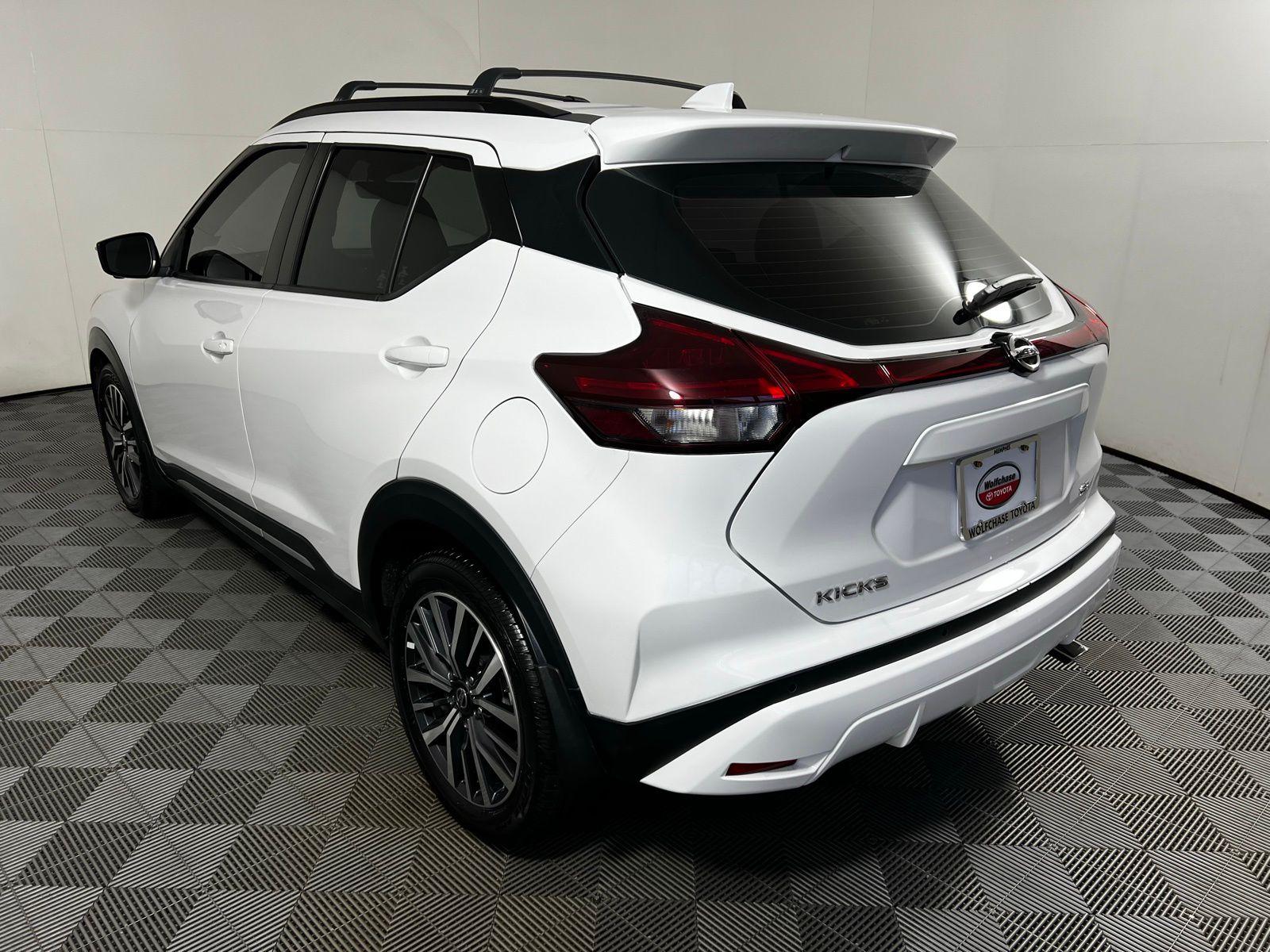 2021 Nissan Kicks SR 7