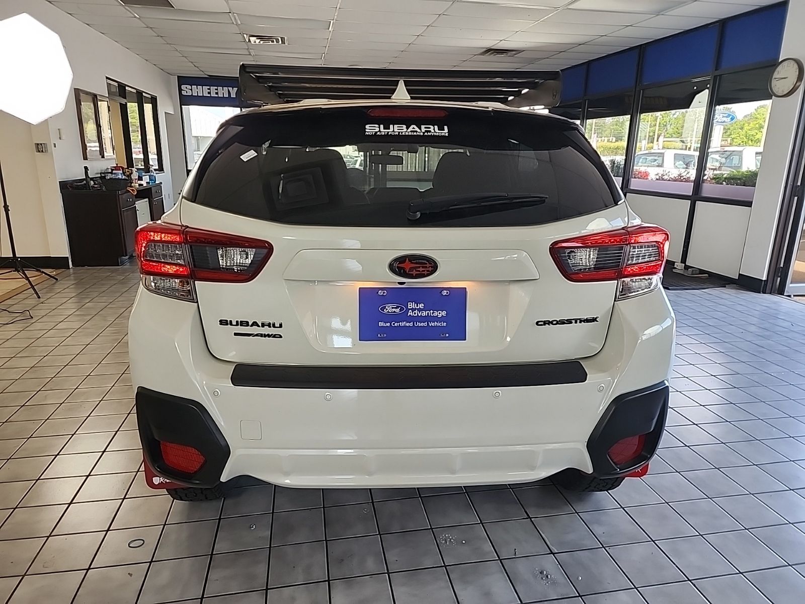 Used 2023 Crystal White Pearl Subaru Limited image 6