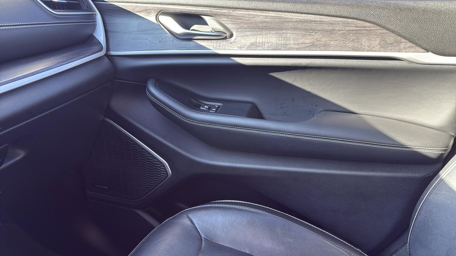 Used Car 2022 Jeep Grand Cherokee L  Limited For Sale Under $35,000 In Austin, Texas