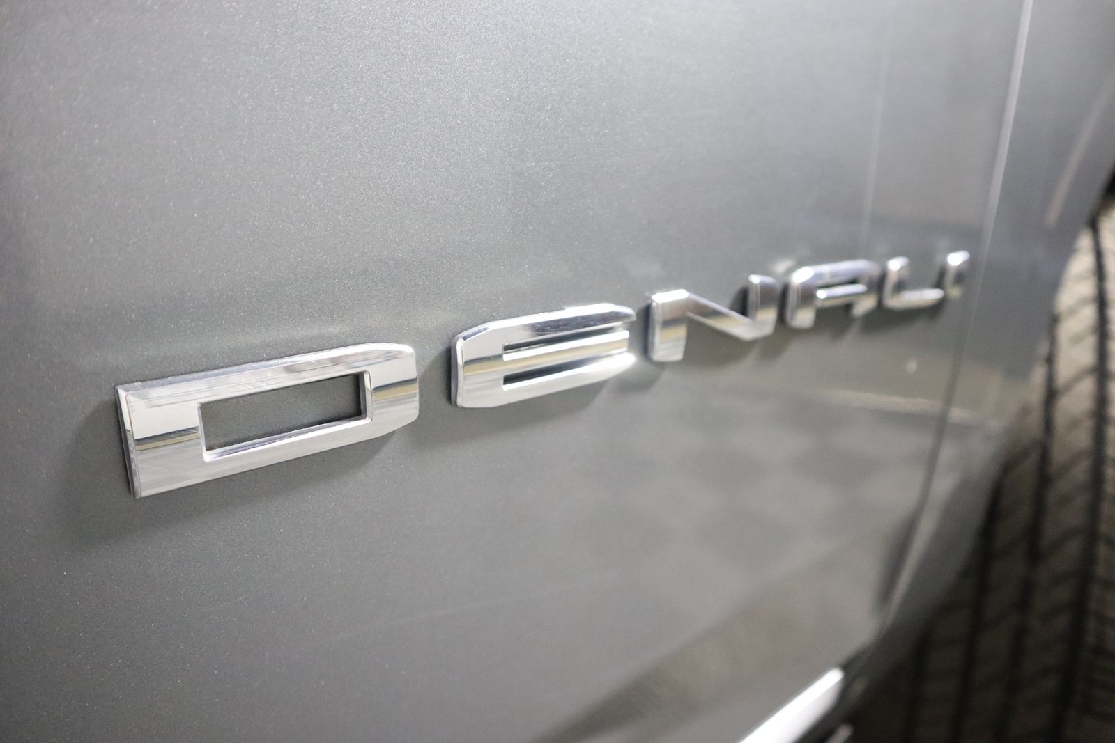 2023 GMC Yukon XL Denali photo